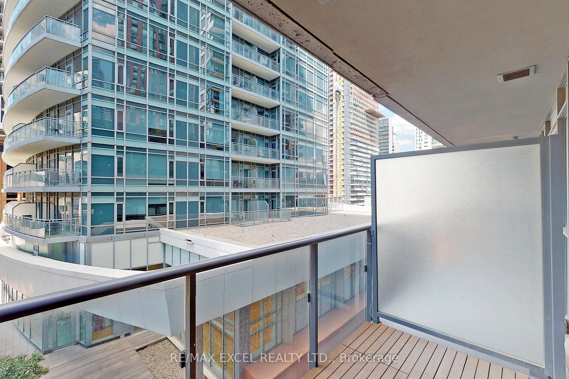 295 Adelaide Street Unit 1013 photo 28