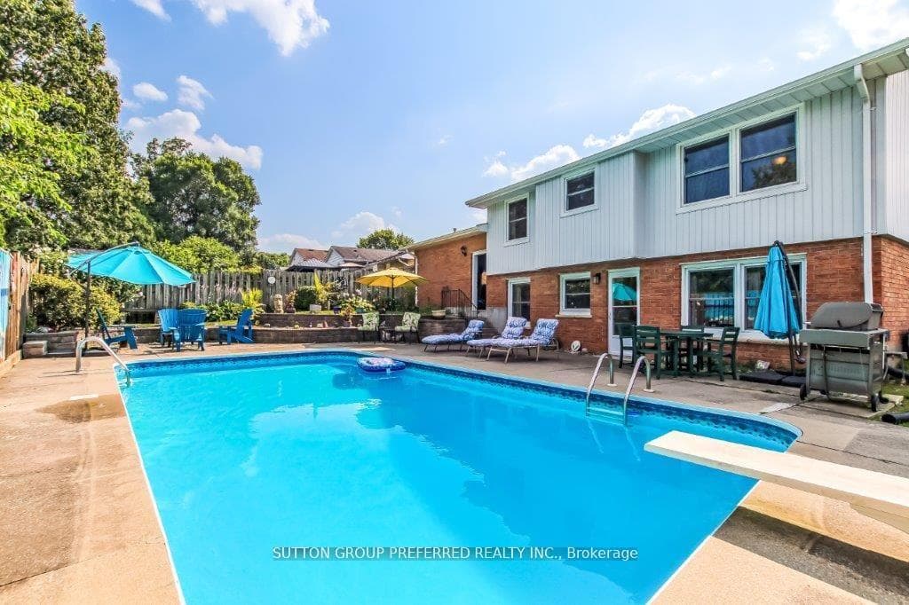 14 Cowan Avenue photo 8