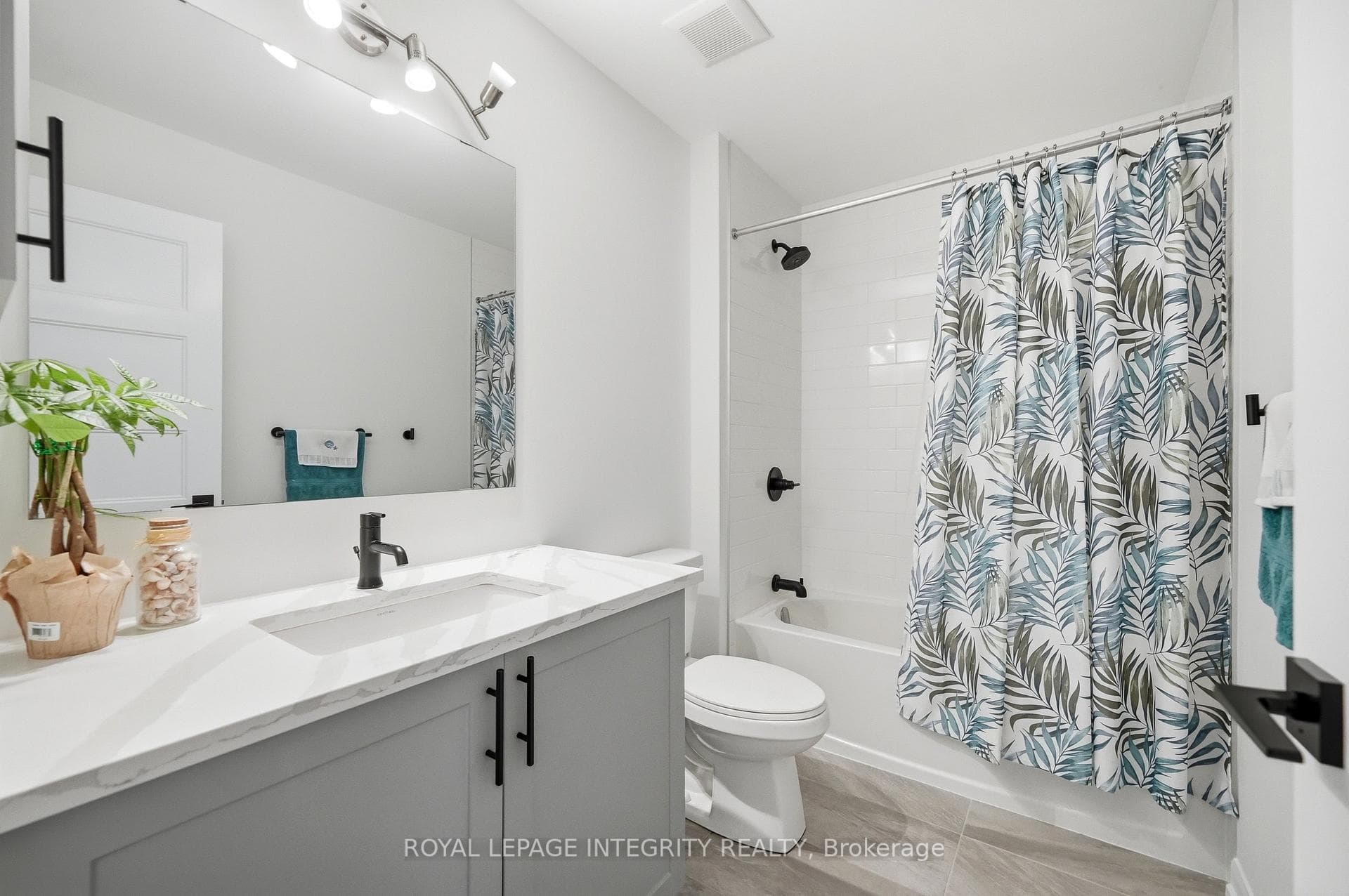 1161 Diamond Street photo 30