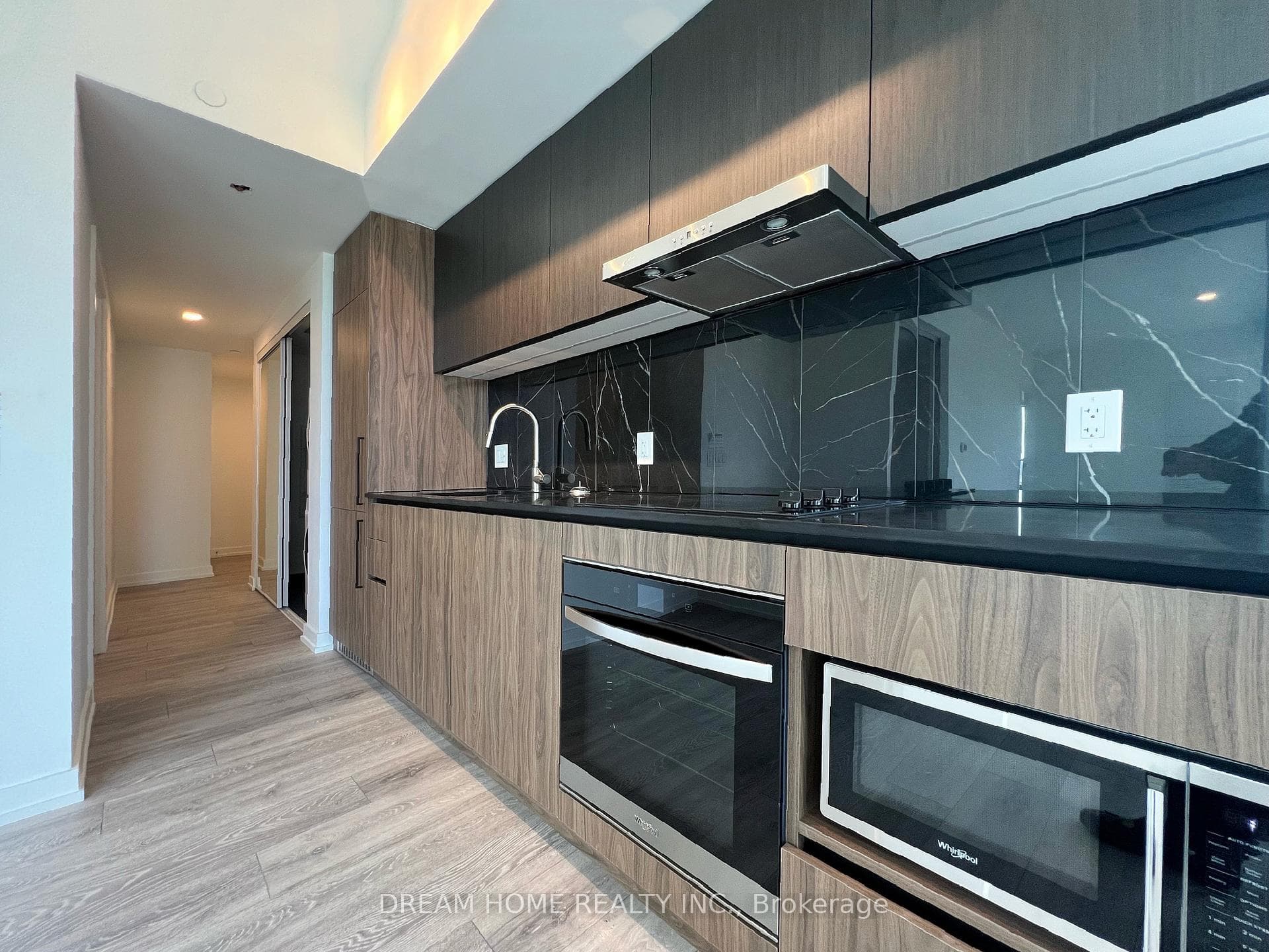 1100 Sheppard Ave Avenue Unit 912 photo 2
