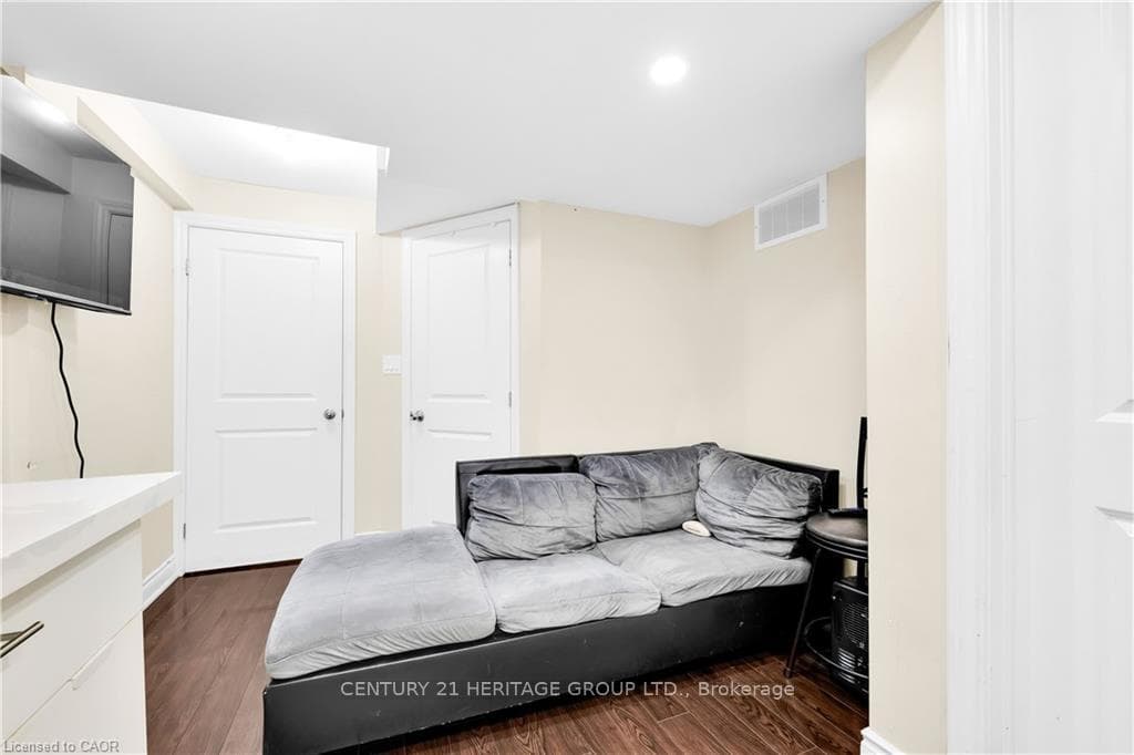 1354 Upper Sherman Avenue photo 27