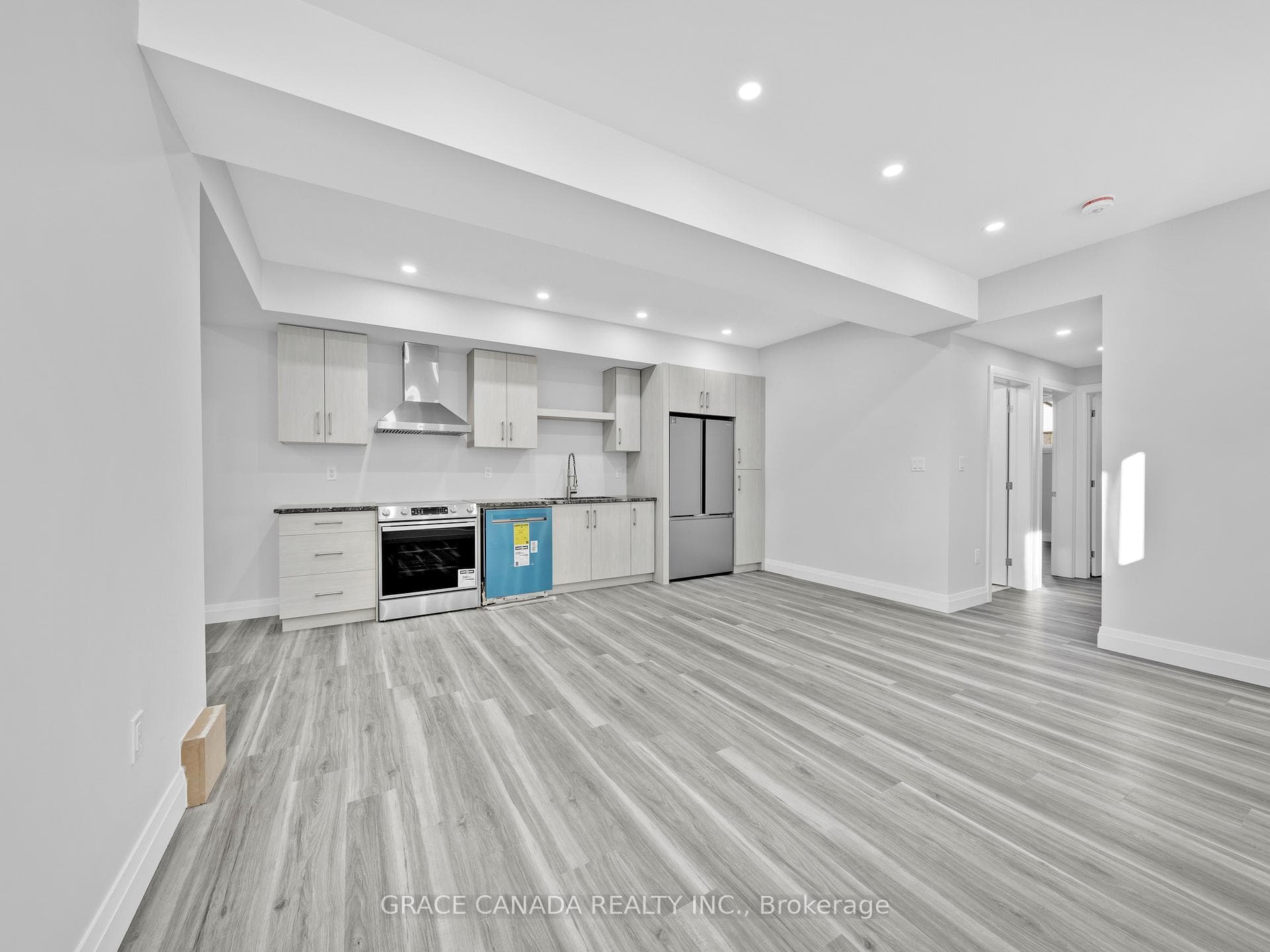 3549 Peter Street Unit 3 photo 3