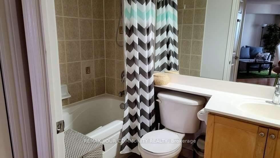 78 Harrison Garden Boulevard Unit 1814 photo 16