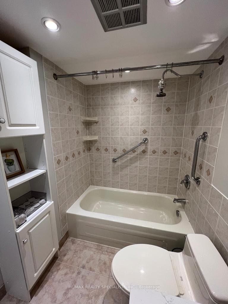 10 Dean Park Road Unit 513 photo 11