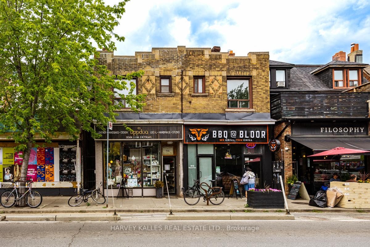 916 Bloor Street Unit Upper photo 1