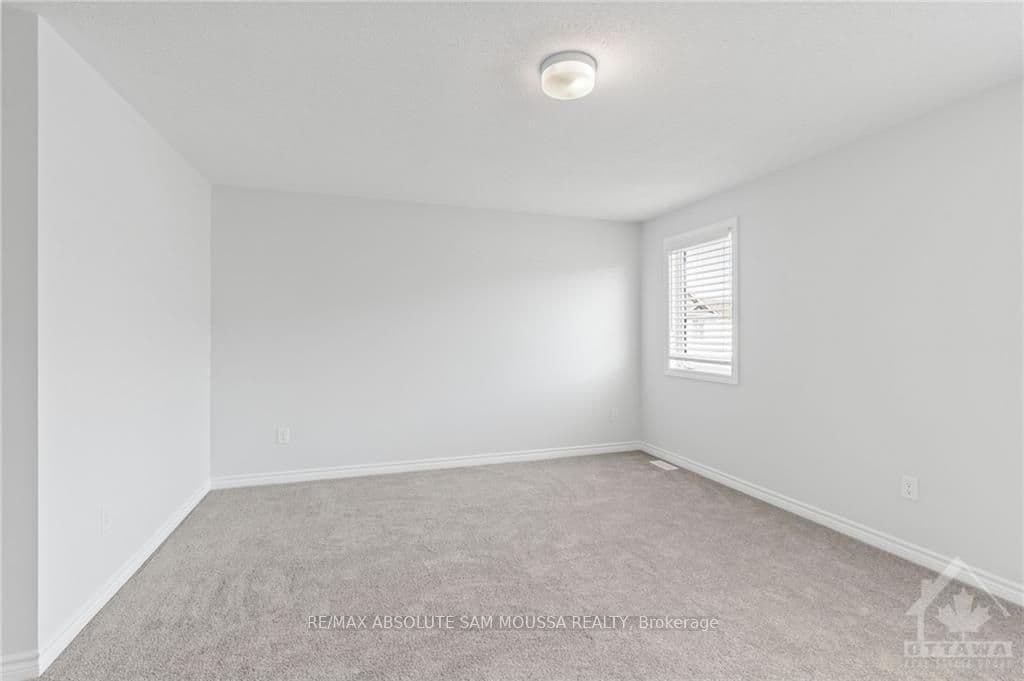 819 REGULUS Ridge photo 17