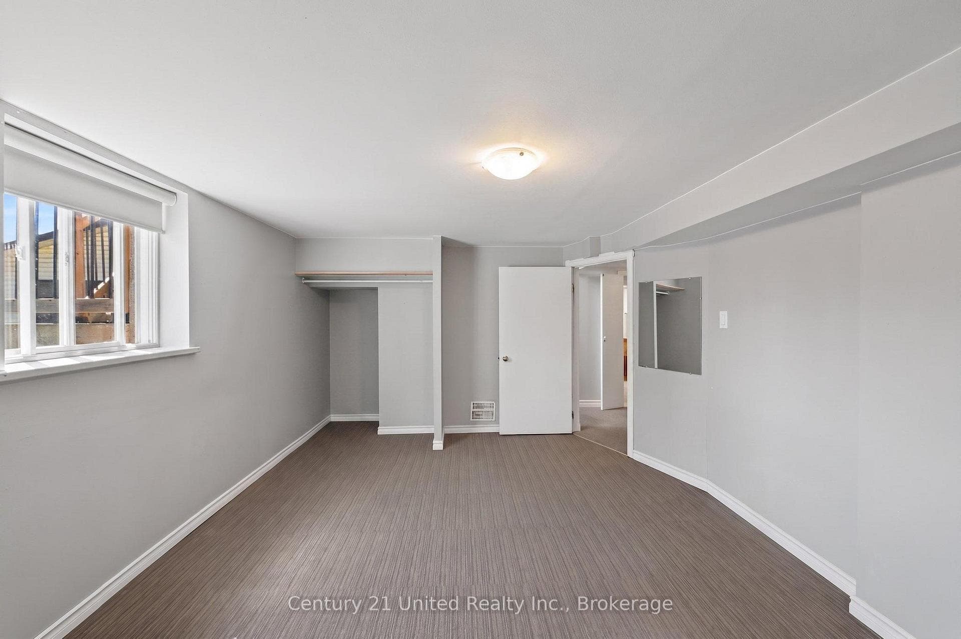 815 Stewart Drive photo 19