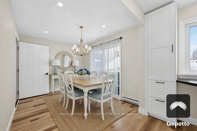 Virtually staged dining area