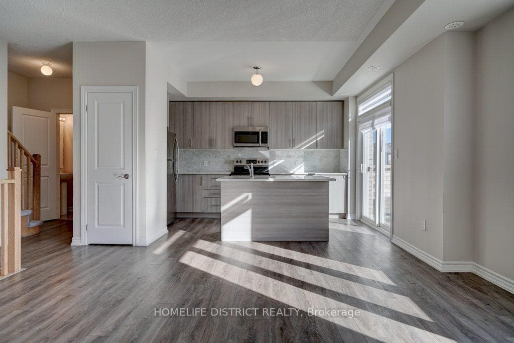 1802 REX HEATH Drive Unit 94 photo 8