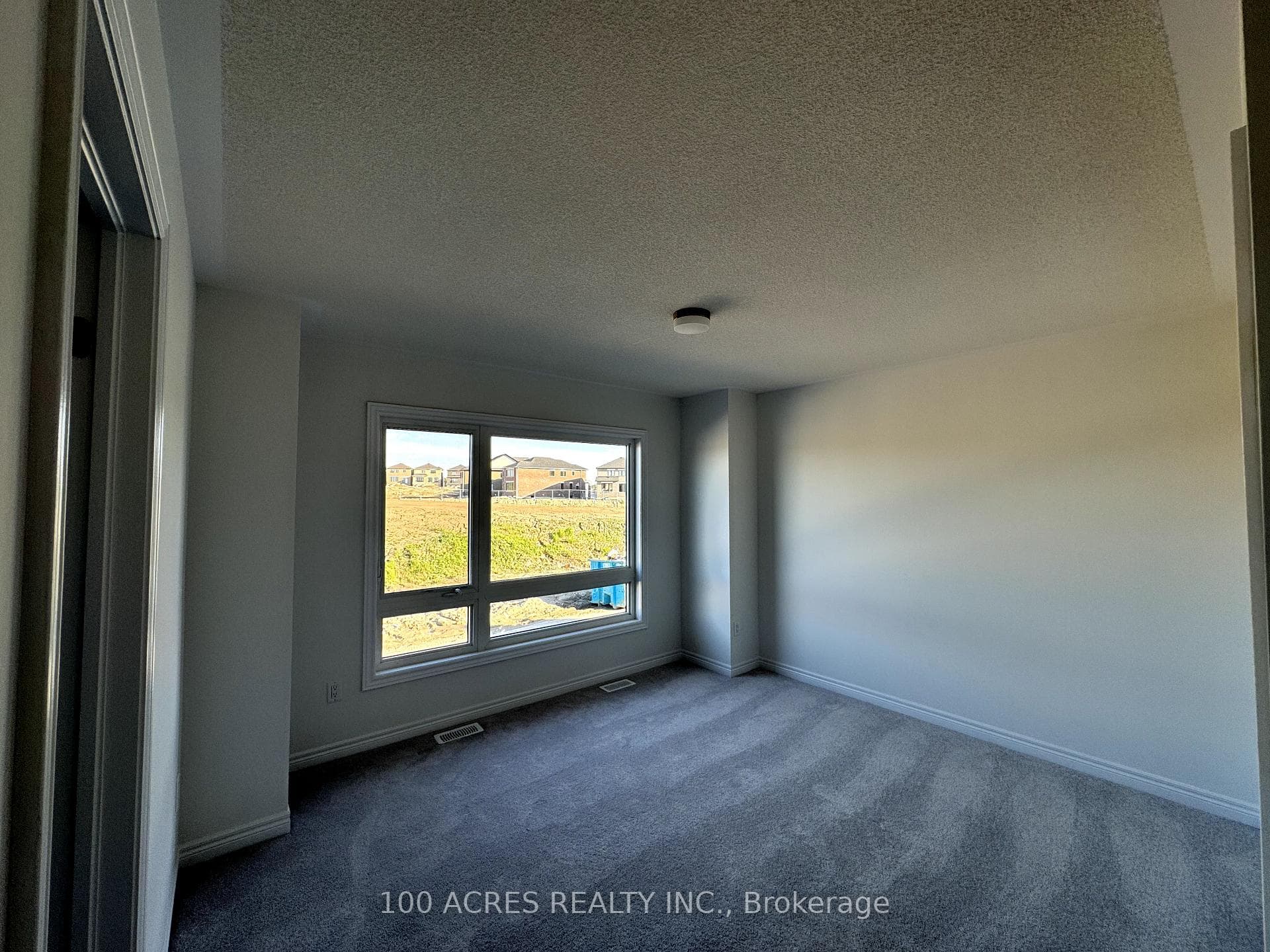 126 Thicketwood Avenue photo 34