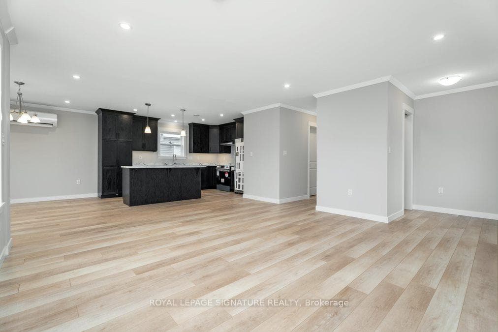 18 Briar Wood Place photo 8
