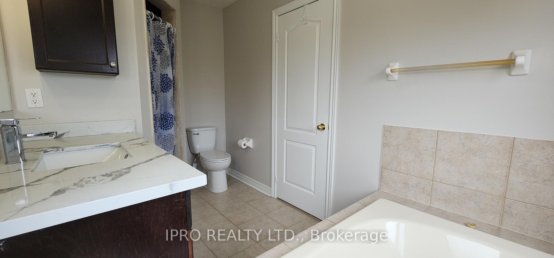 4646 Centretown Way photo 15
