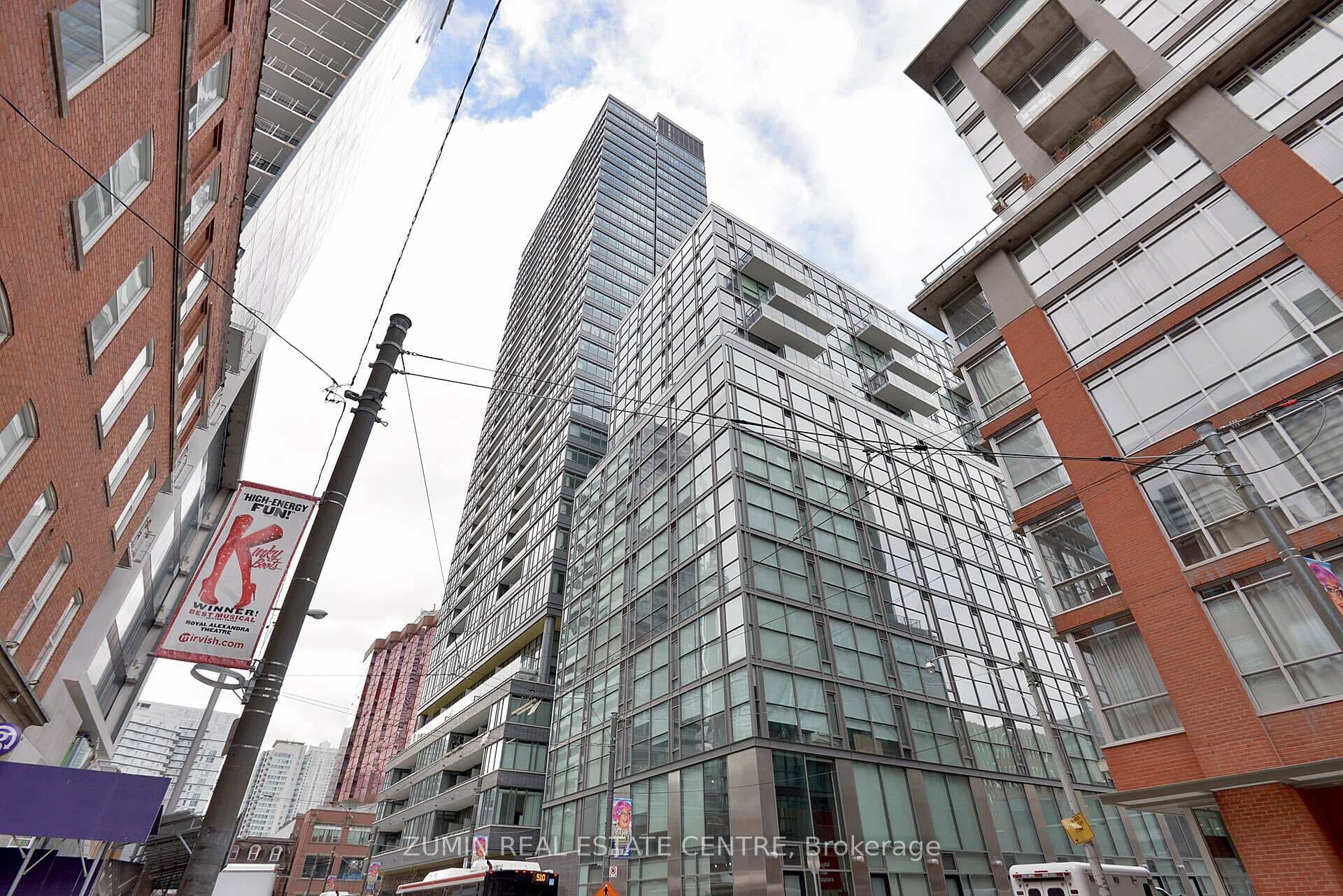 8 Charlotte Street Unit 3502 photo 1