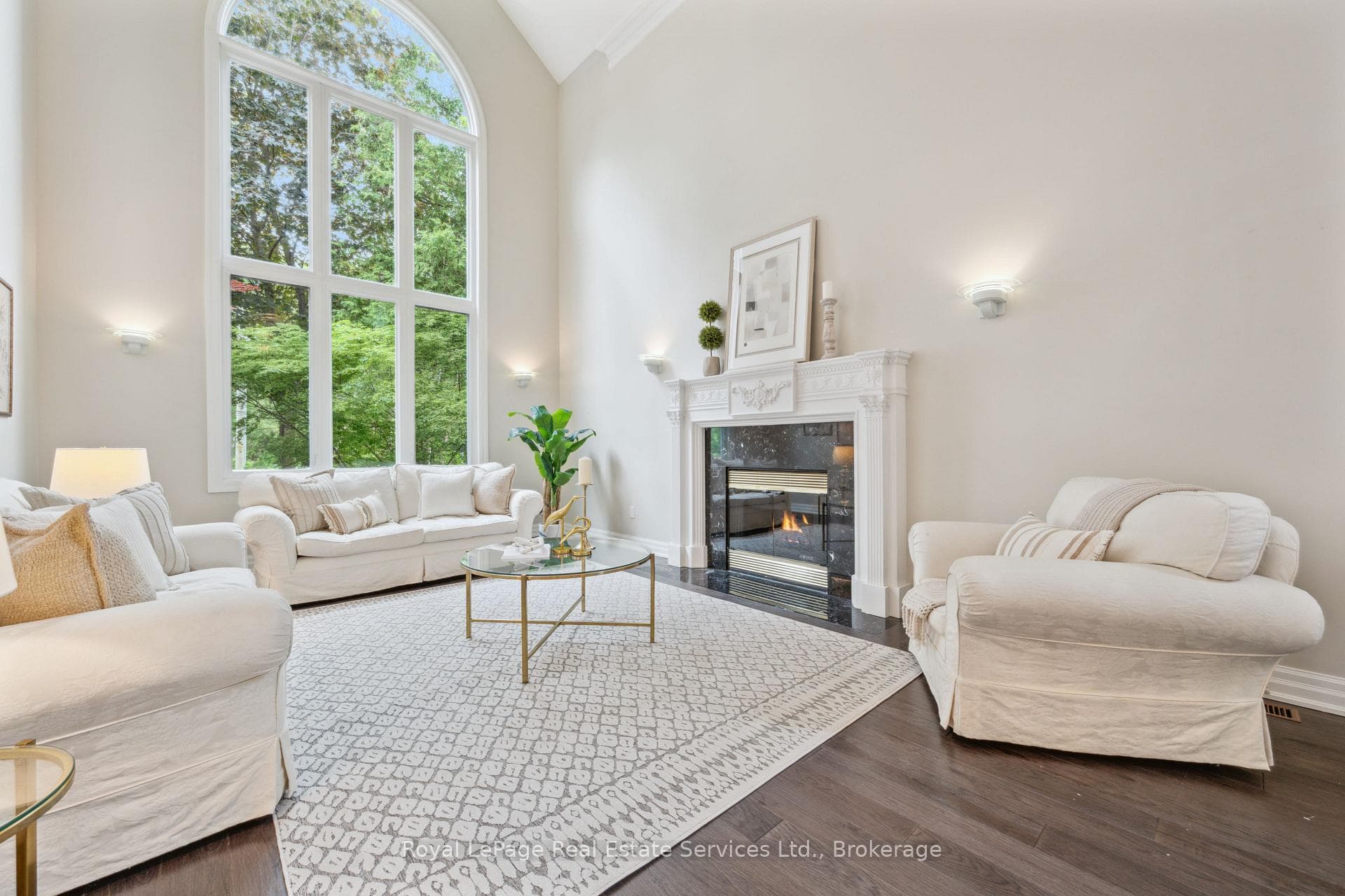 480 CHARTWELL Road photo 5