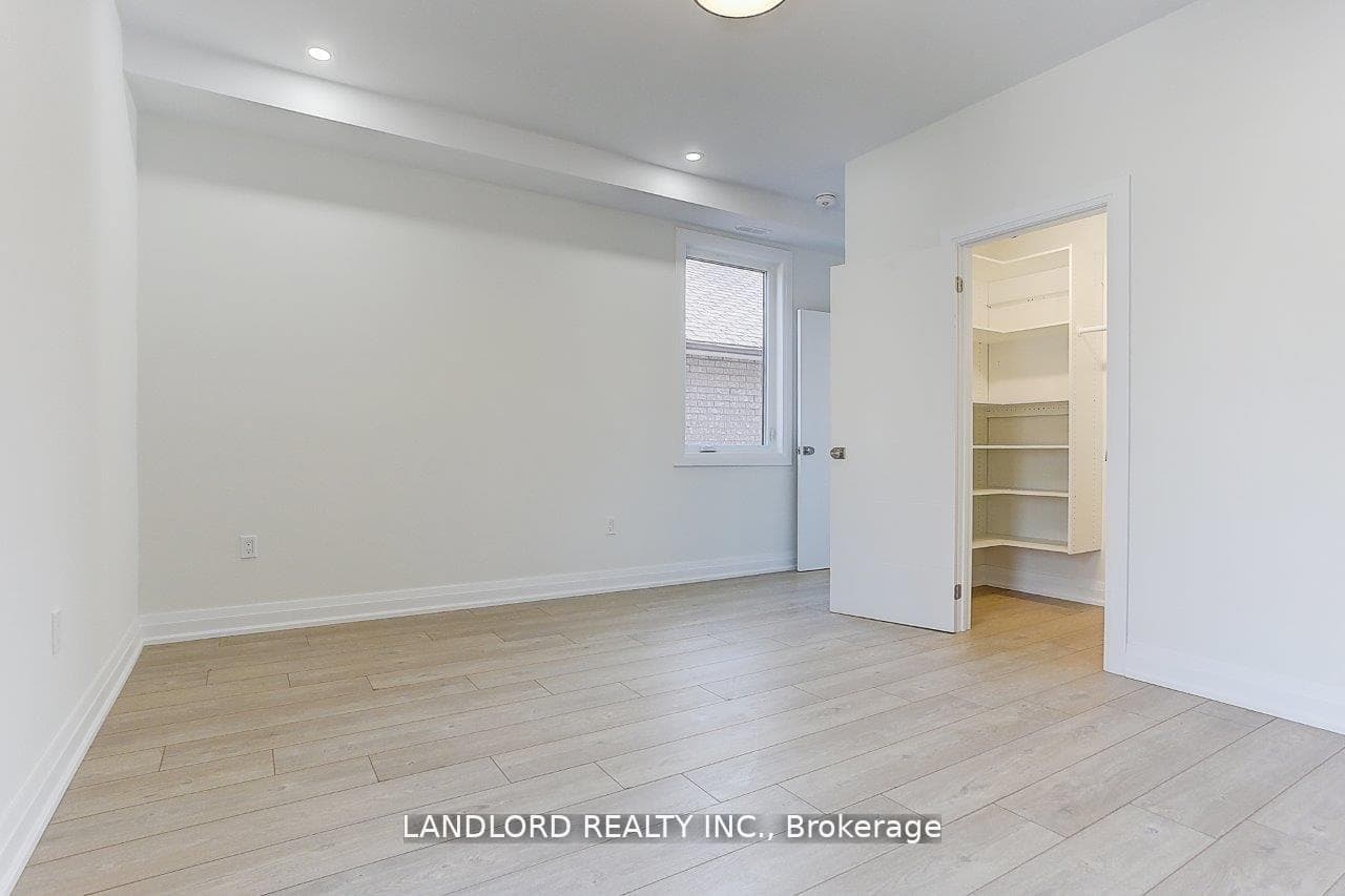 30 Lambton Avenue Unit Upper photo 25