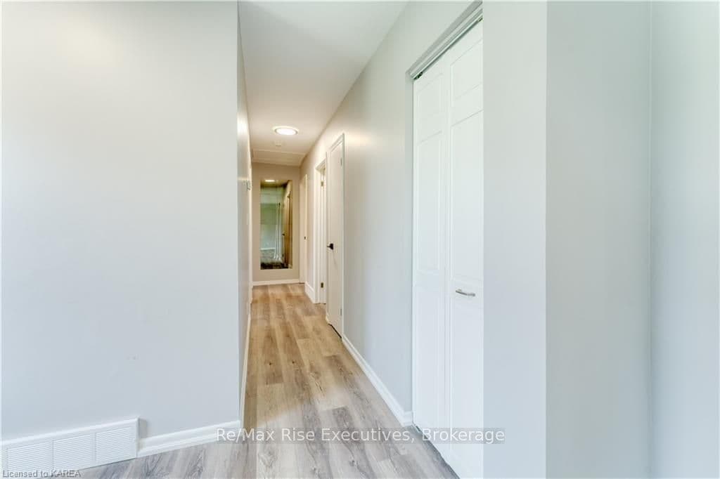 631 AYLMER Crescent Unit 1 photo 18