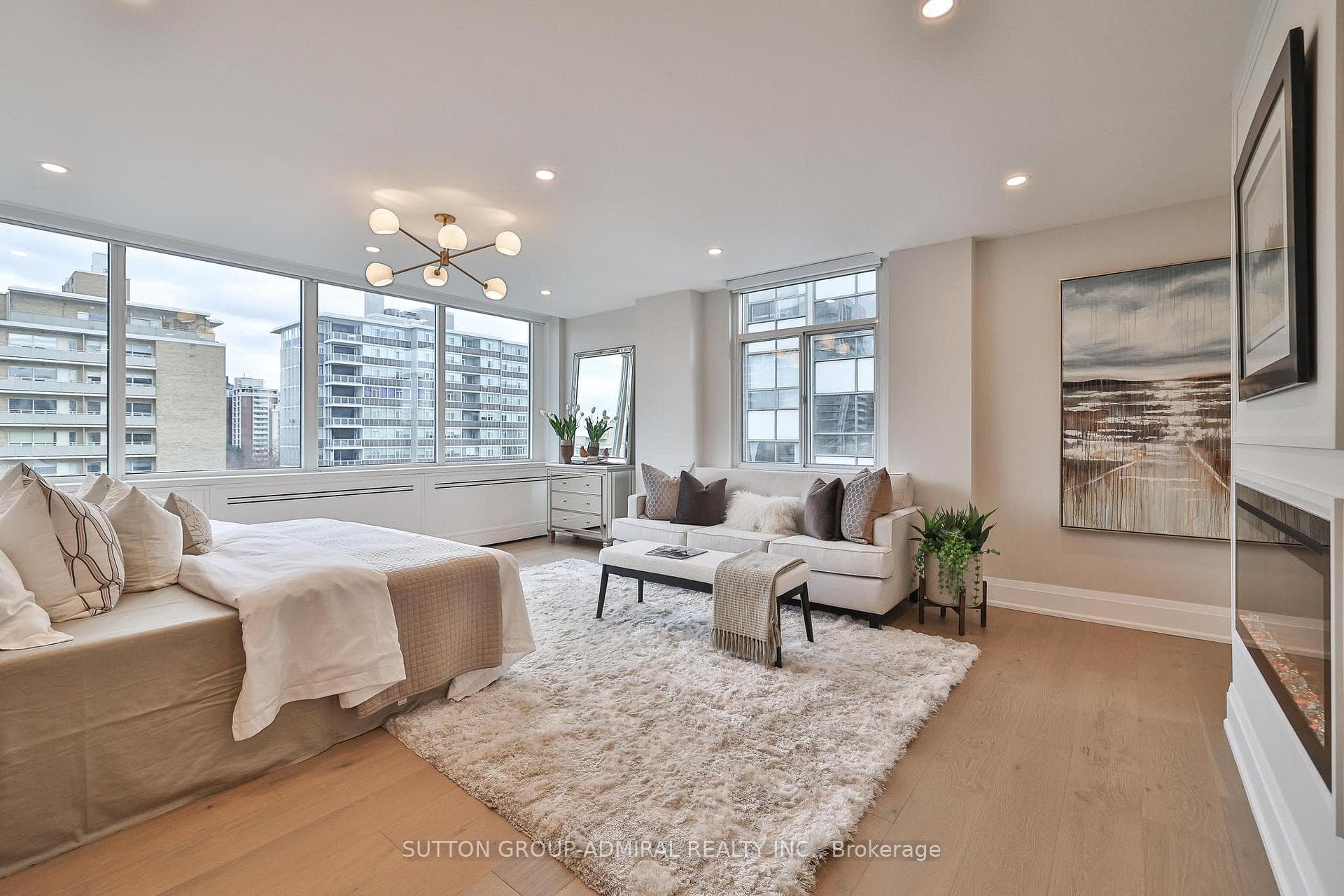 500 Avenue Road Unit 806 photo 20