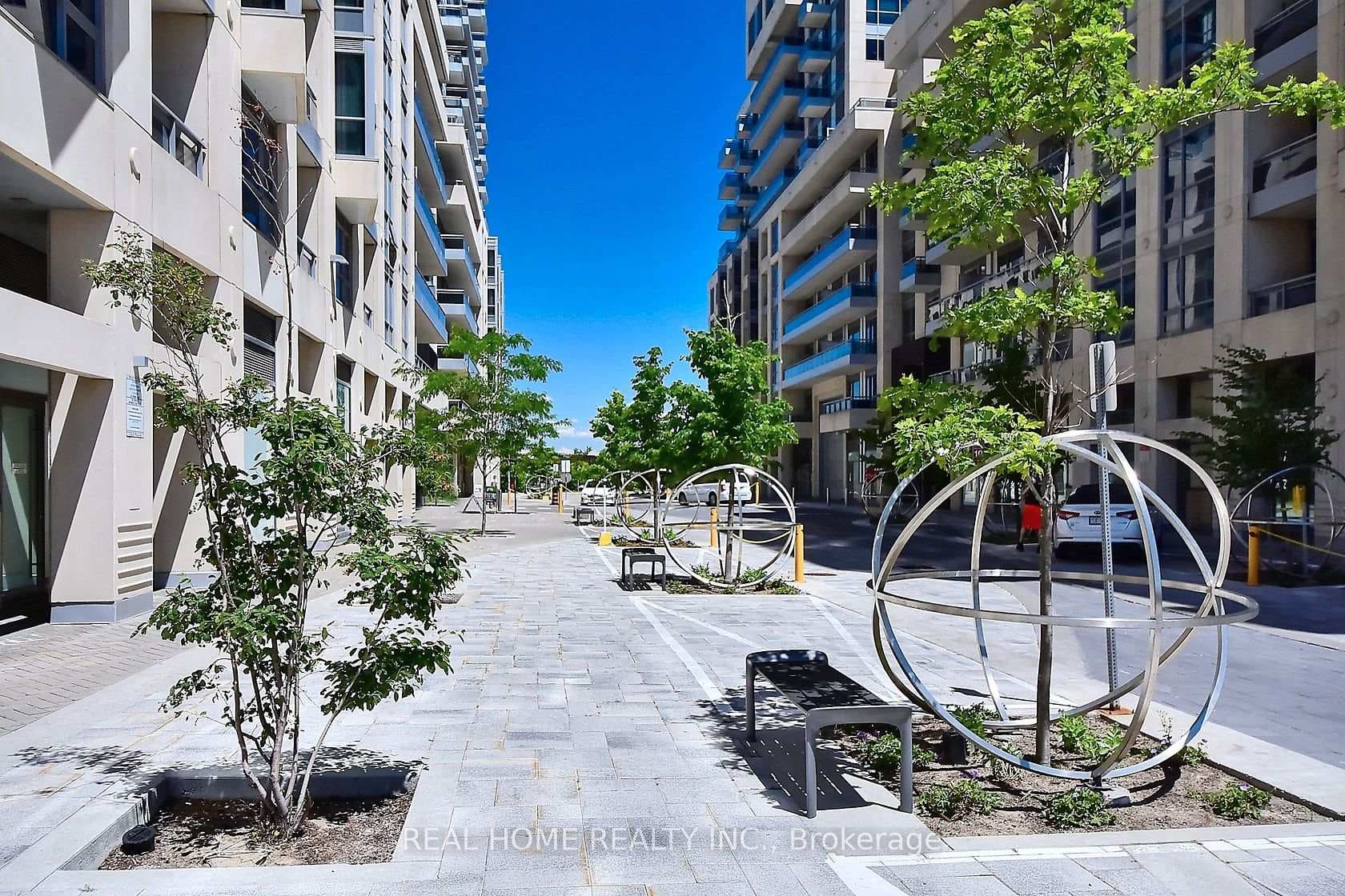 9205 Yonge Street Unit 1407 photo 2