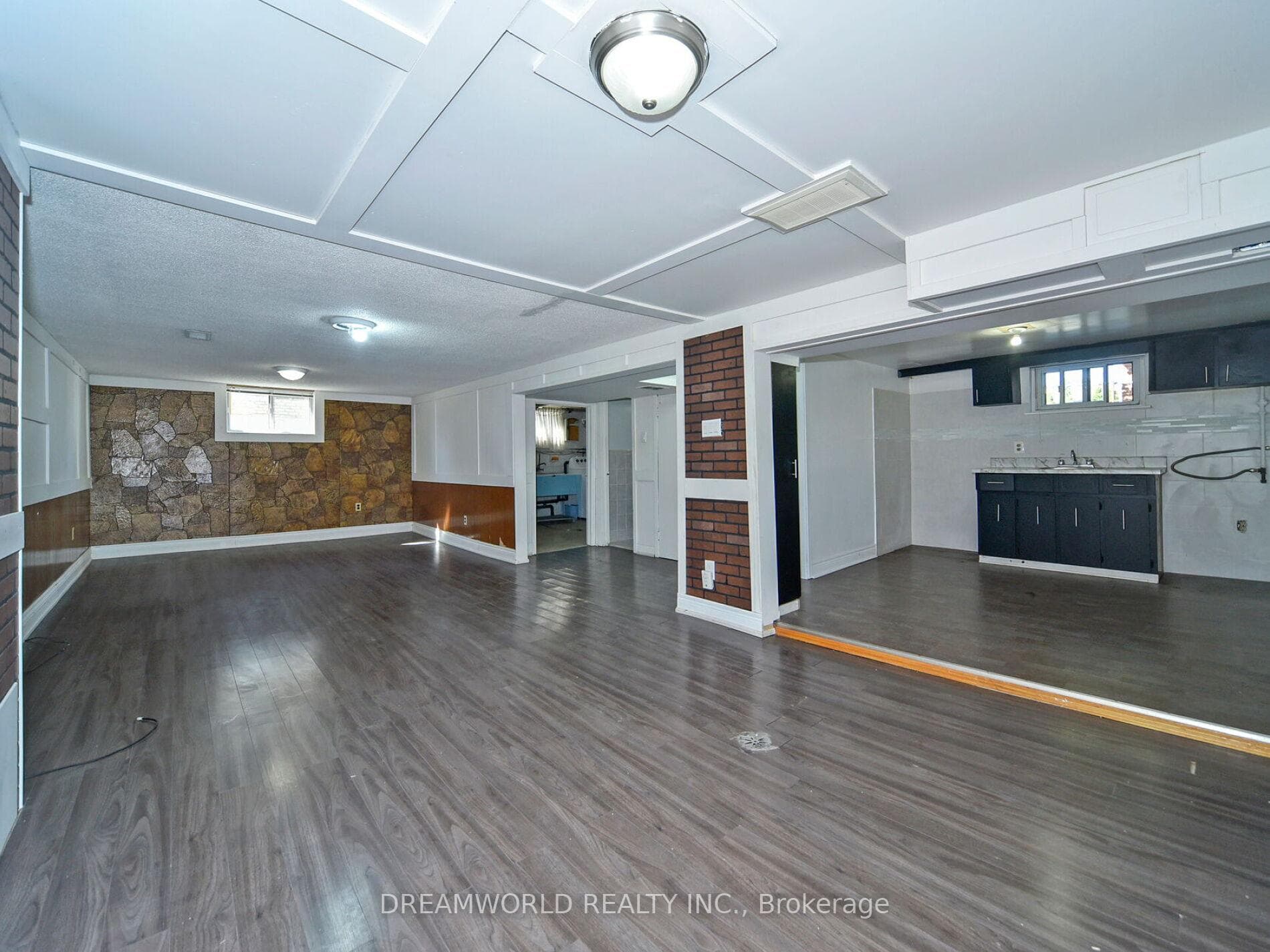 90 Anthony Road photo 38