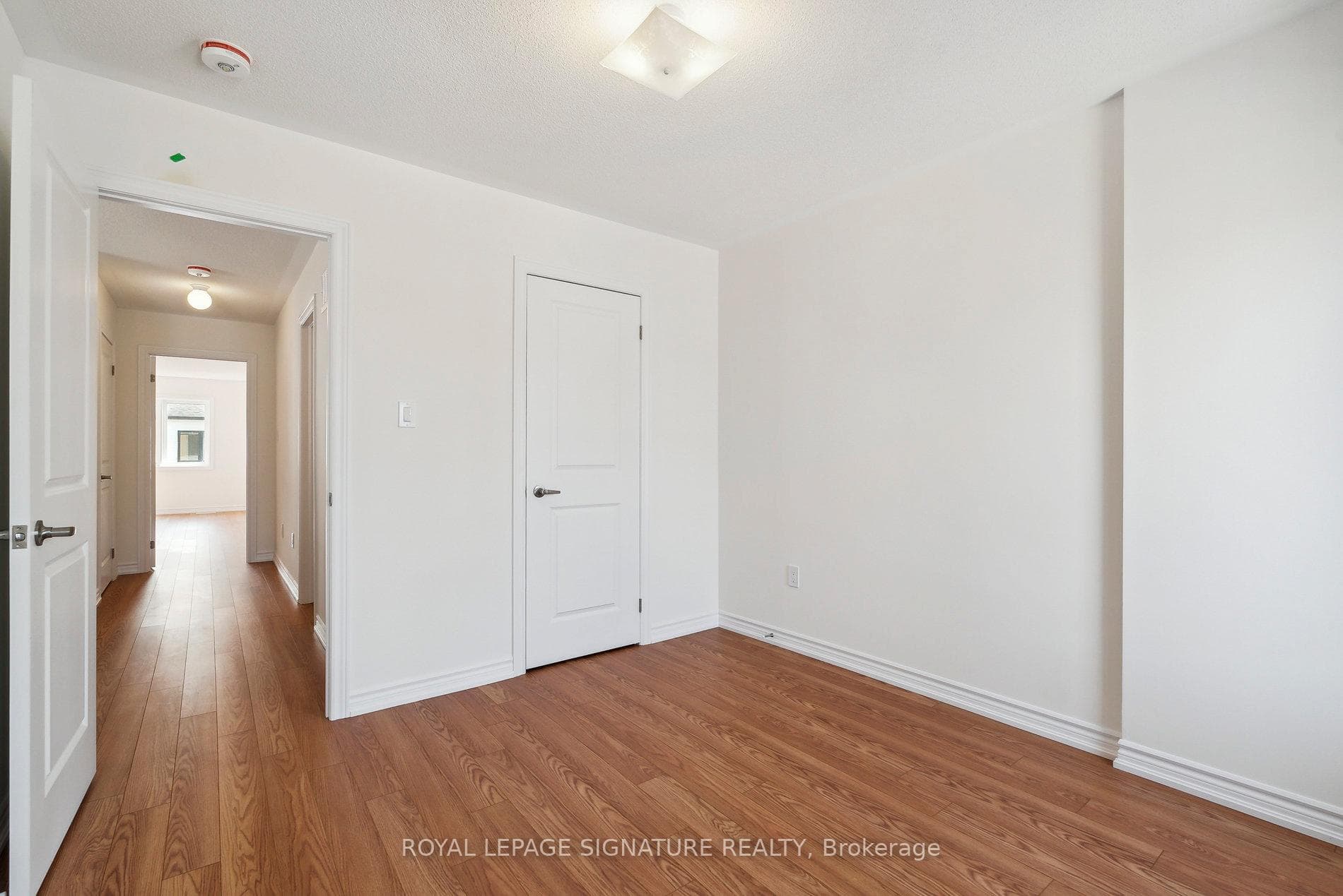 48 Durham Avenue photo 11