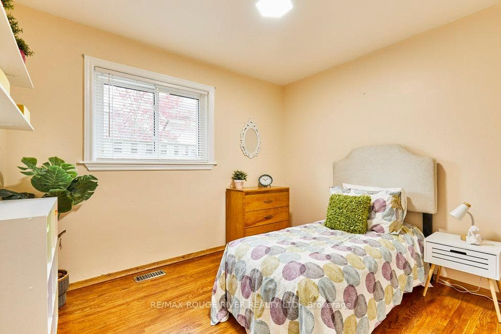 22 Northfield Road photo 17