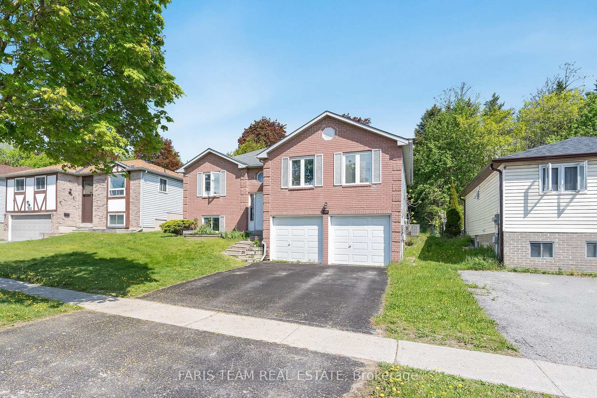 200 Edgehill Drive photo 2