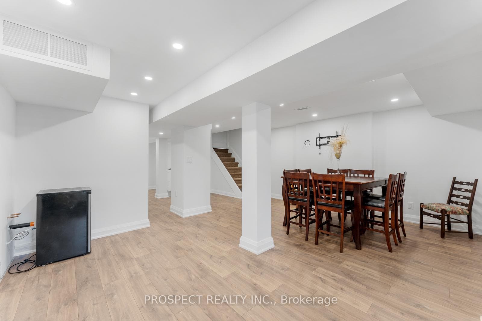 22 Worthview Drive photo 36