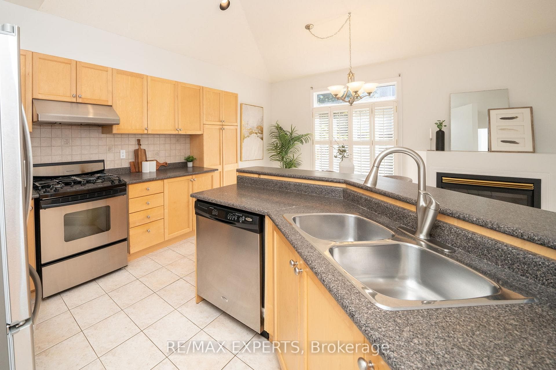 62 Aventura Crescent photo 11