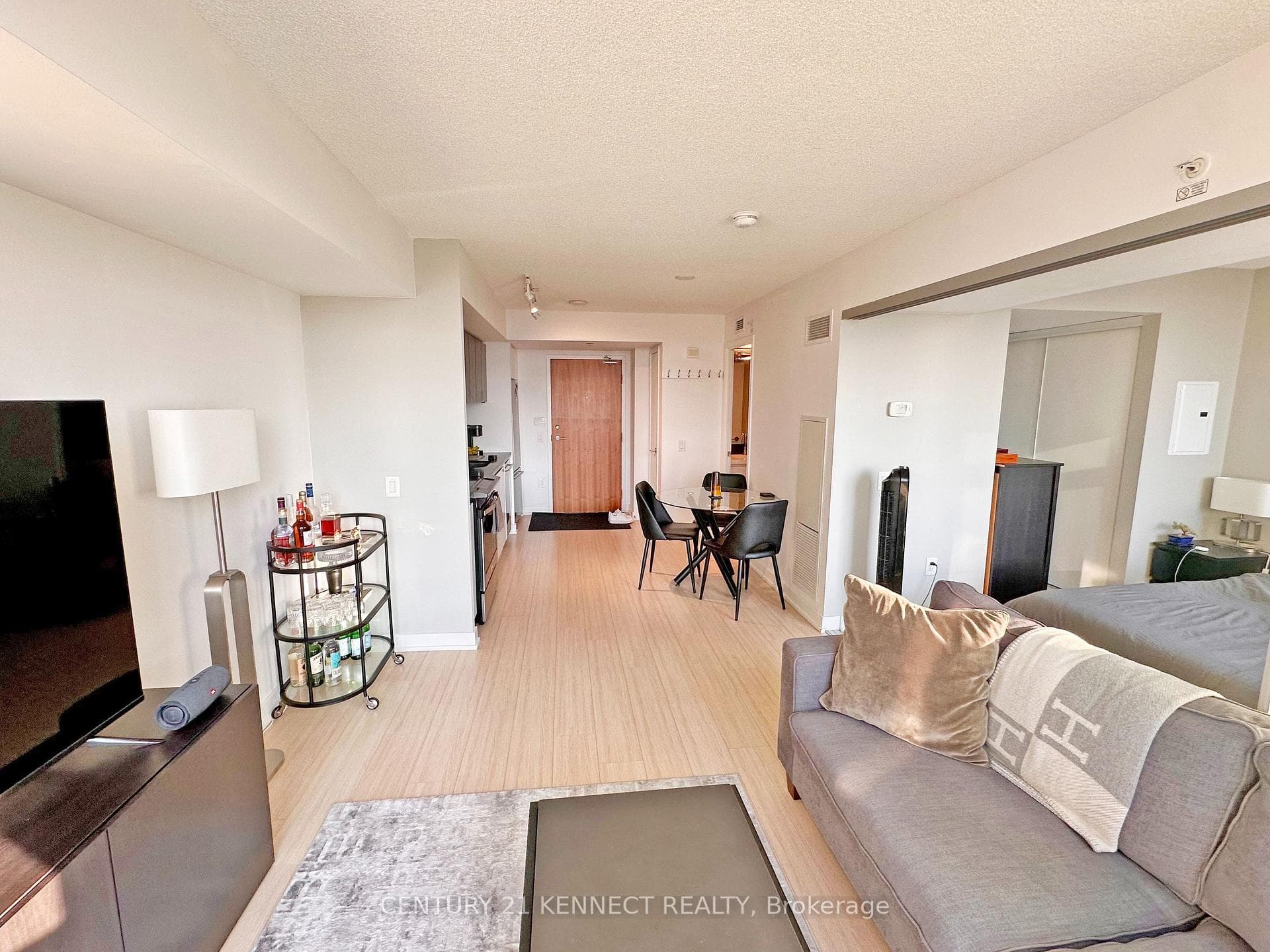 85 Queens Wharf Road Unit 2010 photo 9