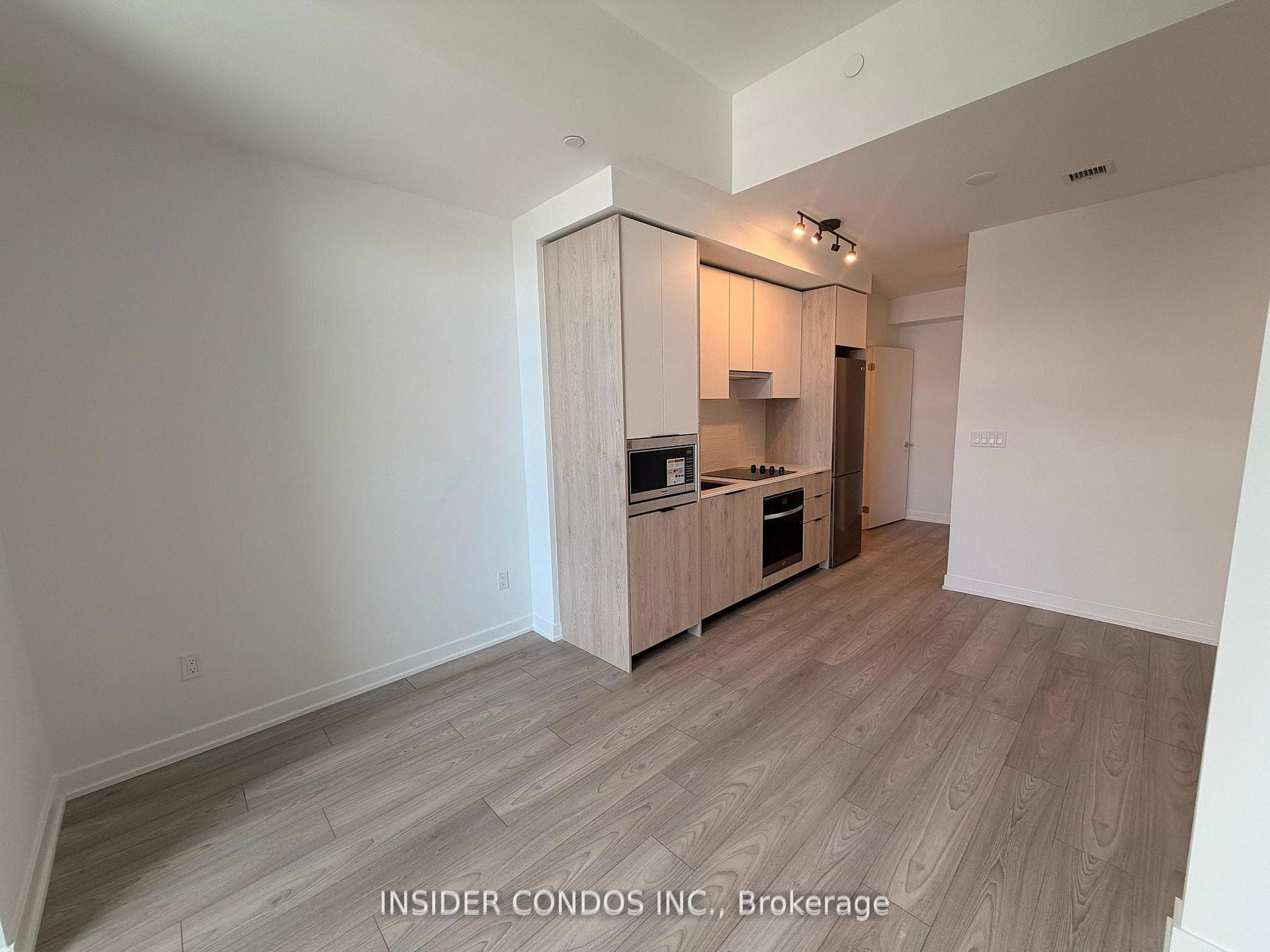 1007 The Queensway N/A Unit 1016 photo 6