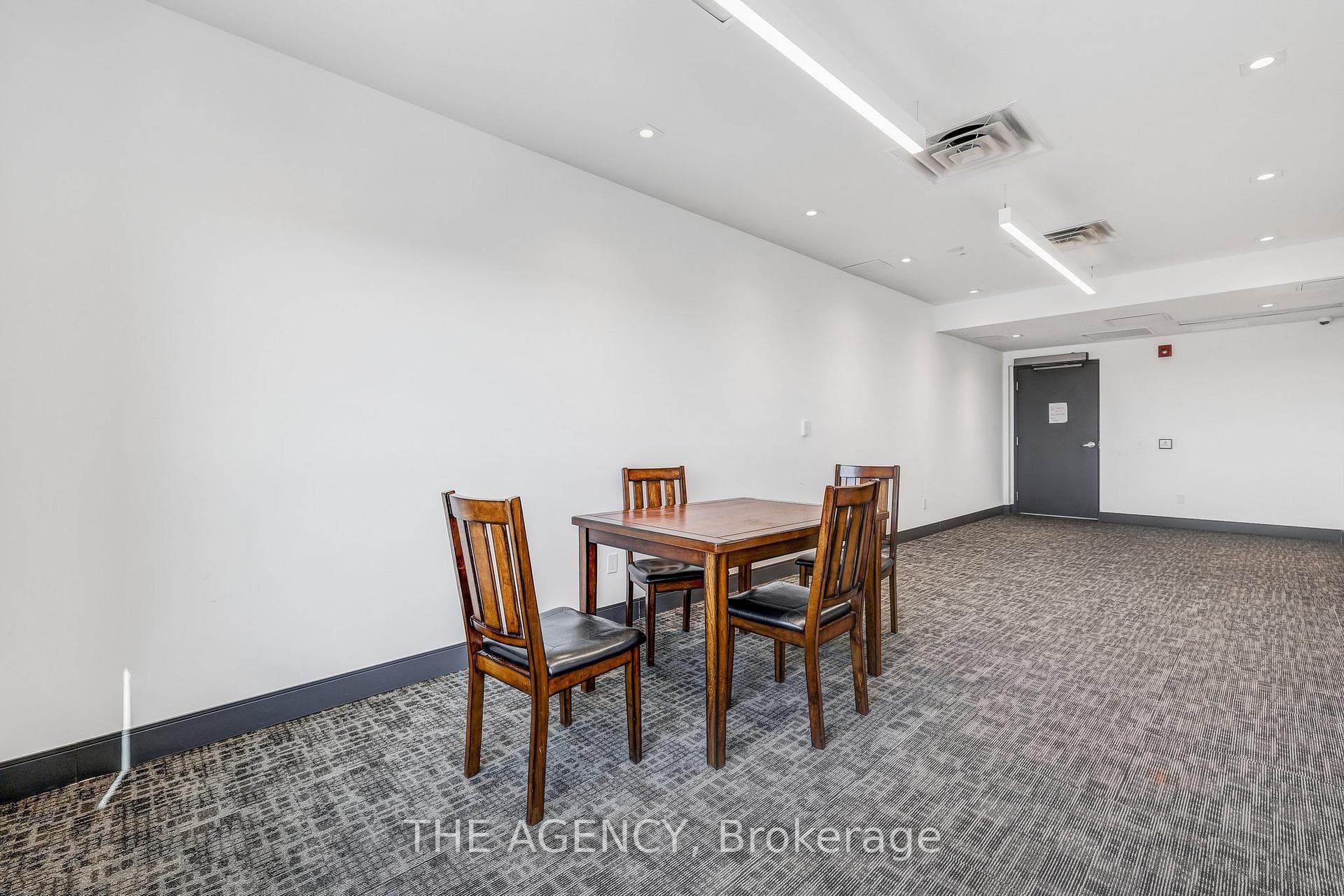 1 Wellington Street Unit 501 photo 16