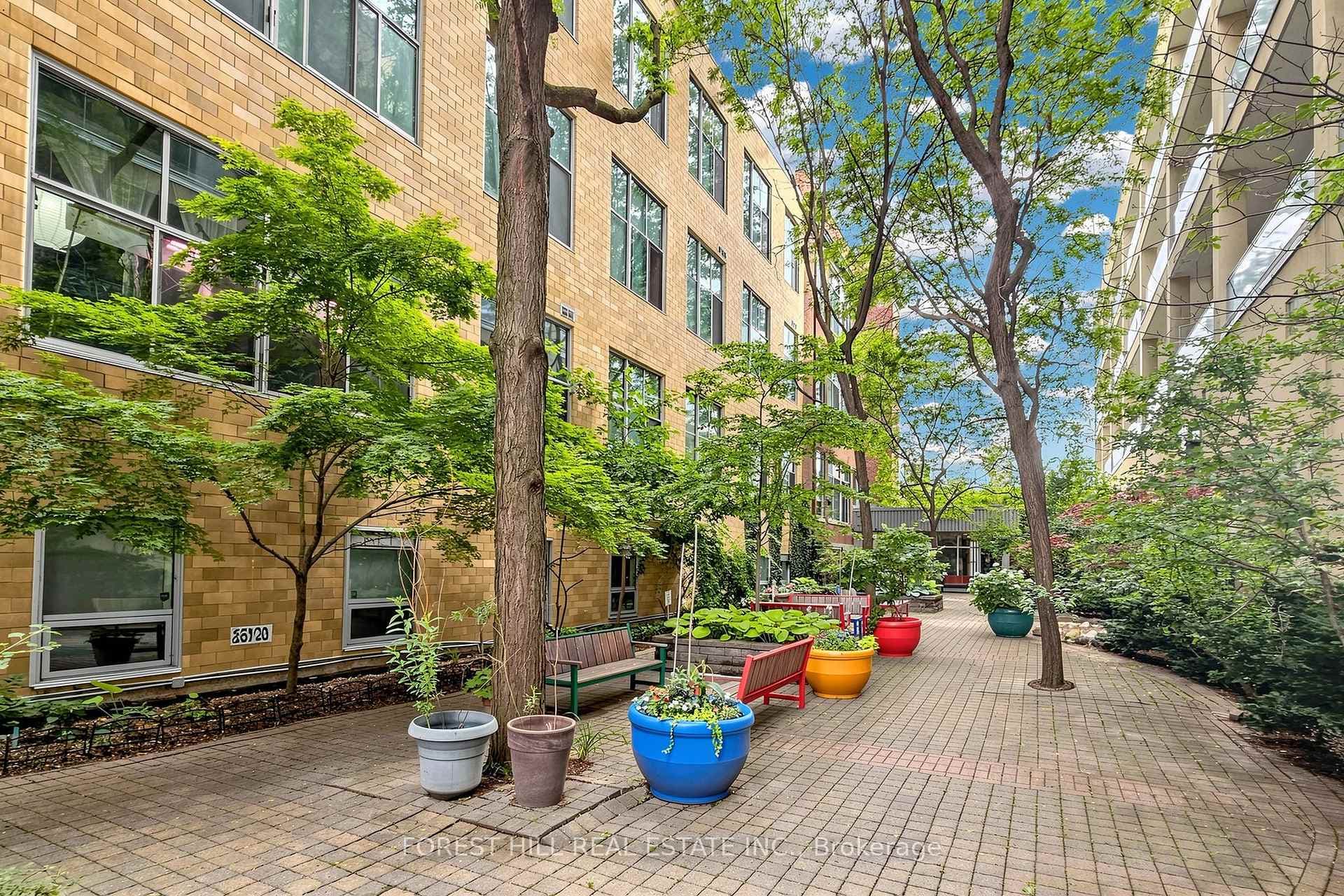 21 Nassau Street Unit 301 photo 31