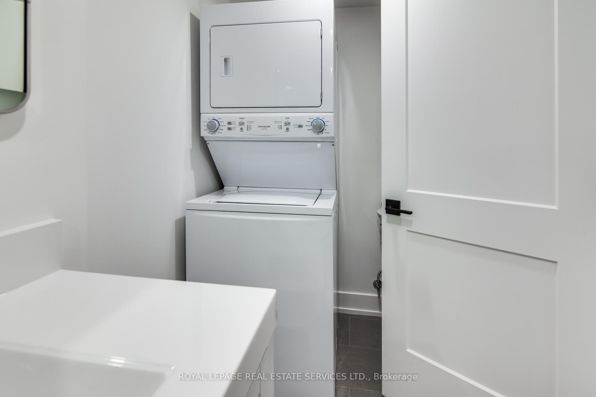 716 Logan Avenue Unit M photo 22