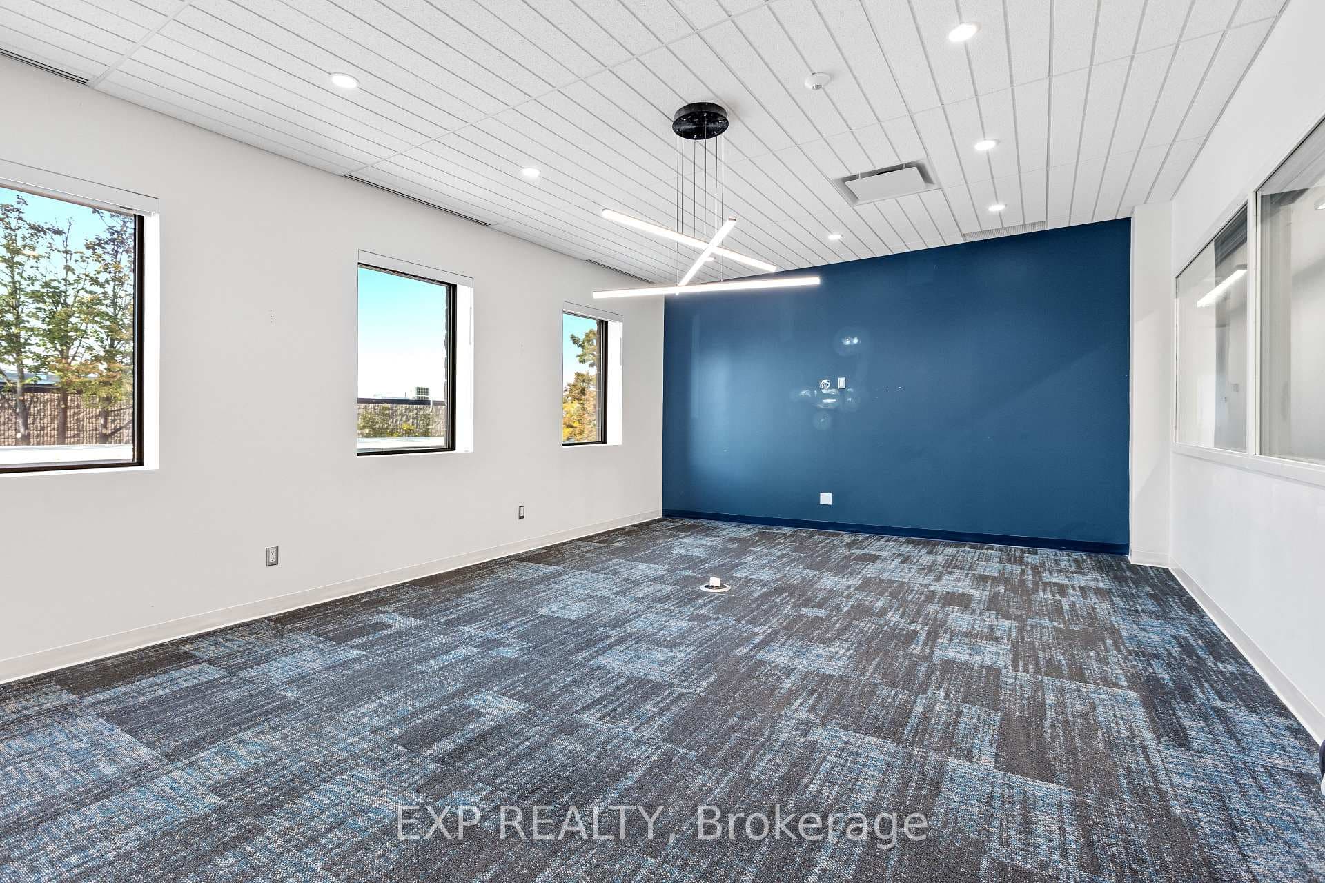 1600 Laperriere Avenue Unit 202 photo 4