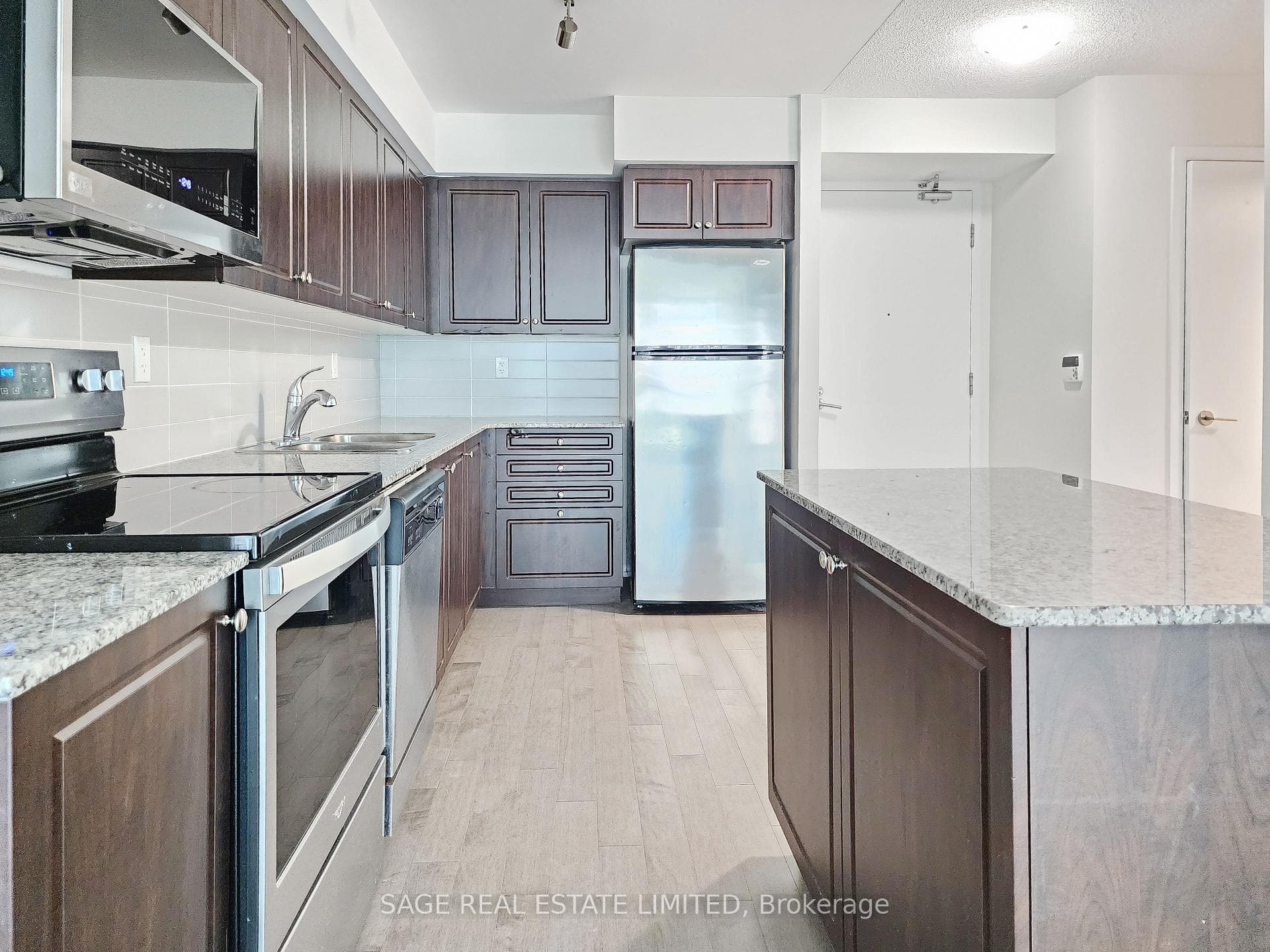 209 Fort York Boulevard Unit 477 photo 12