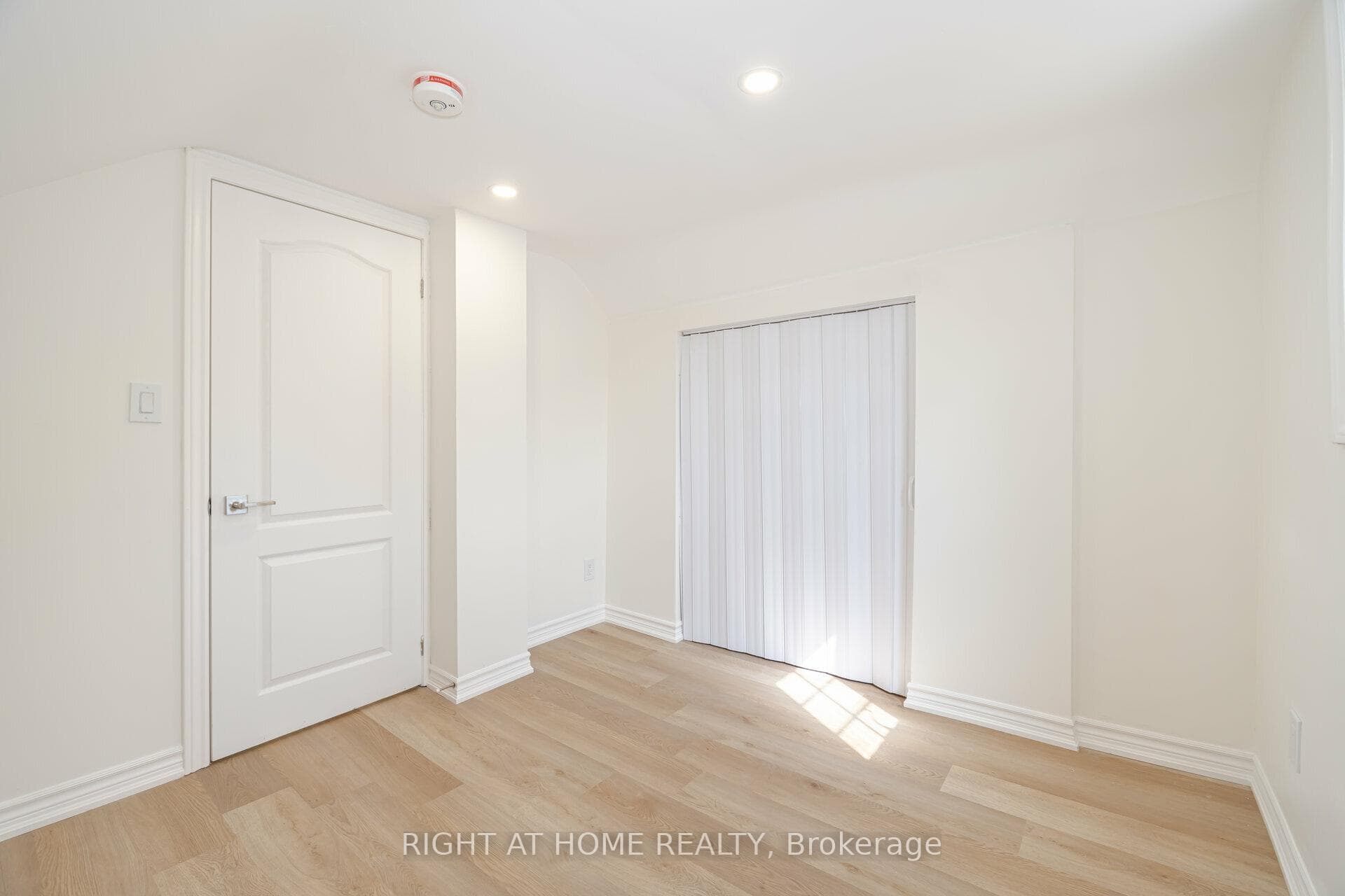 163 Bruce Street photo 13