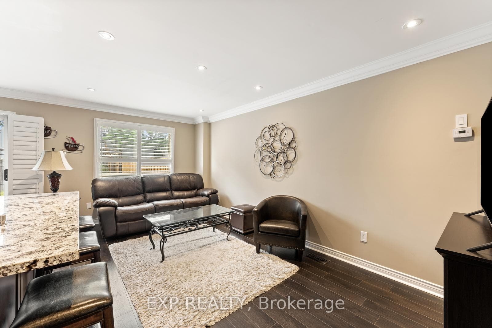 46 Waterbury Street photo 11