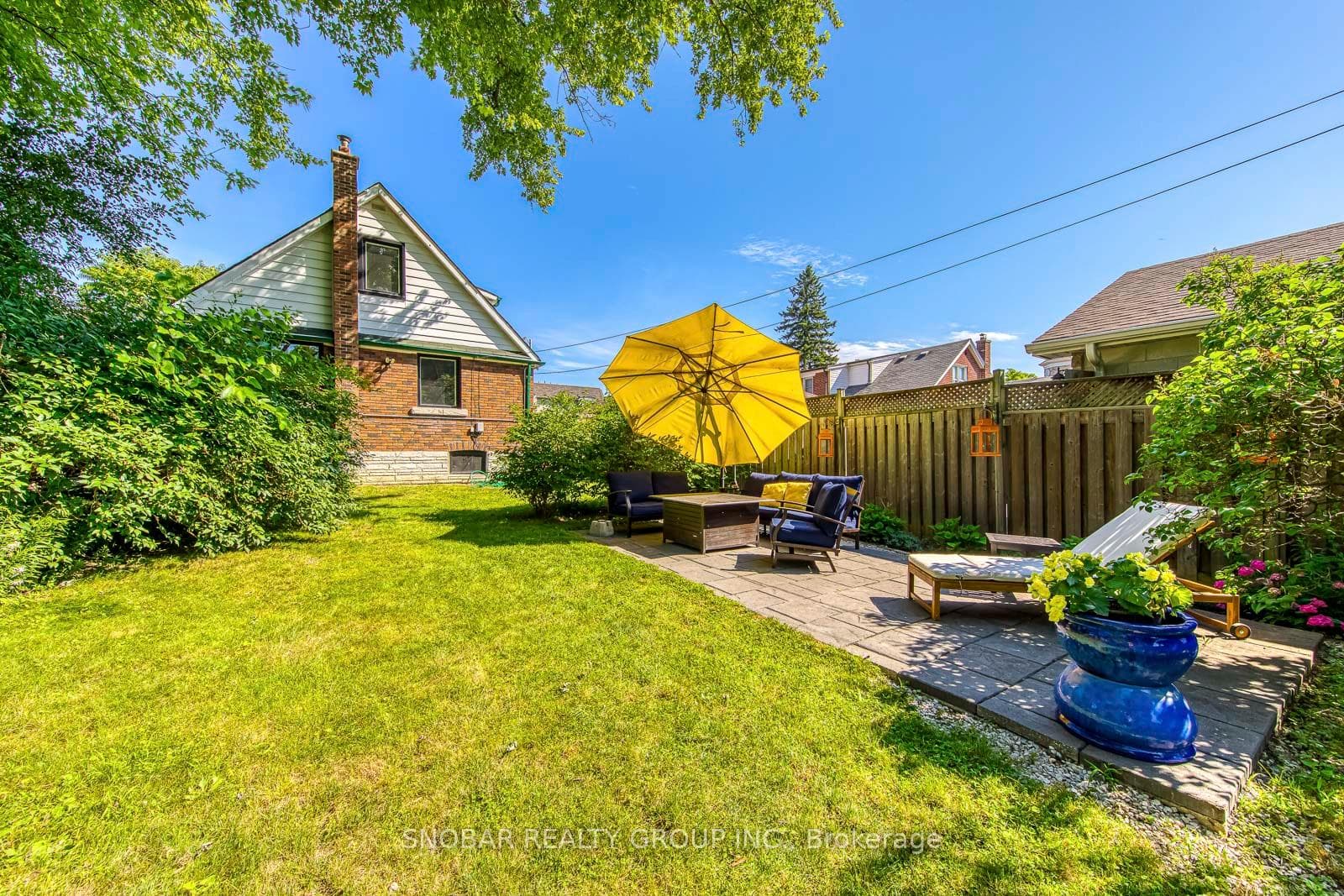 2257 Lawrence Avenue photo 34
