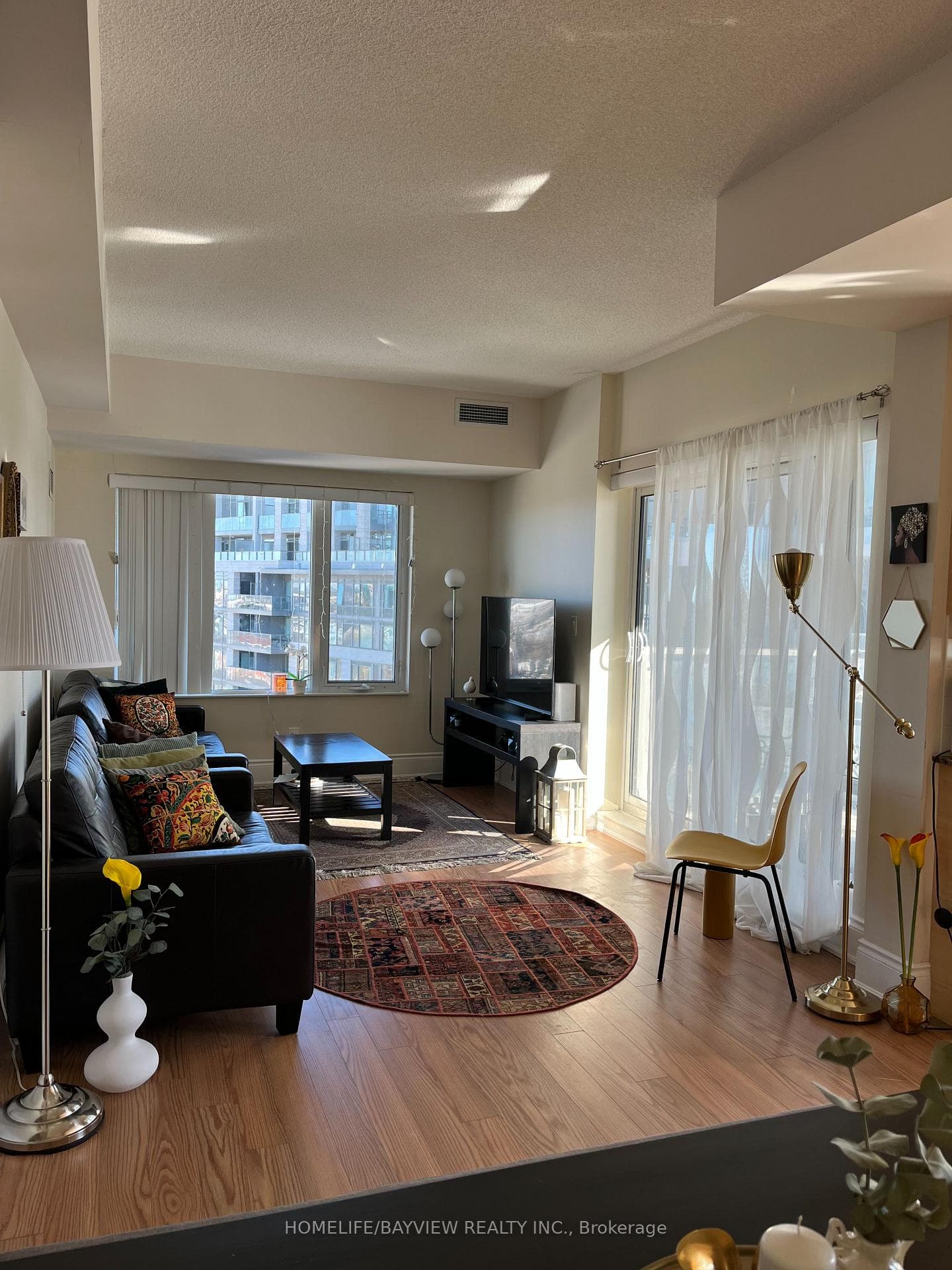 233 South Park Road Unit 1203 photo 16