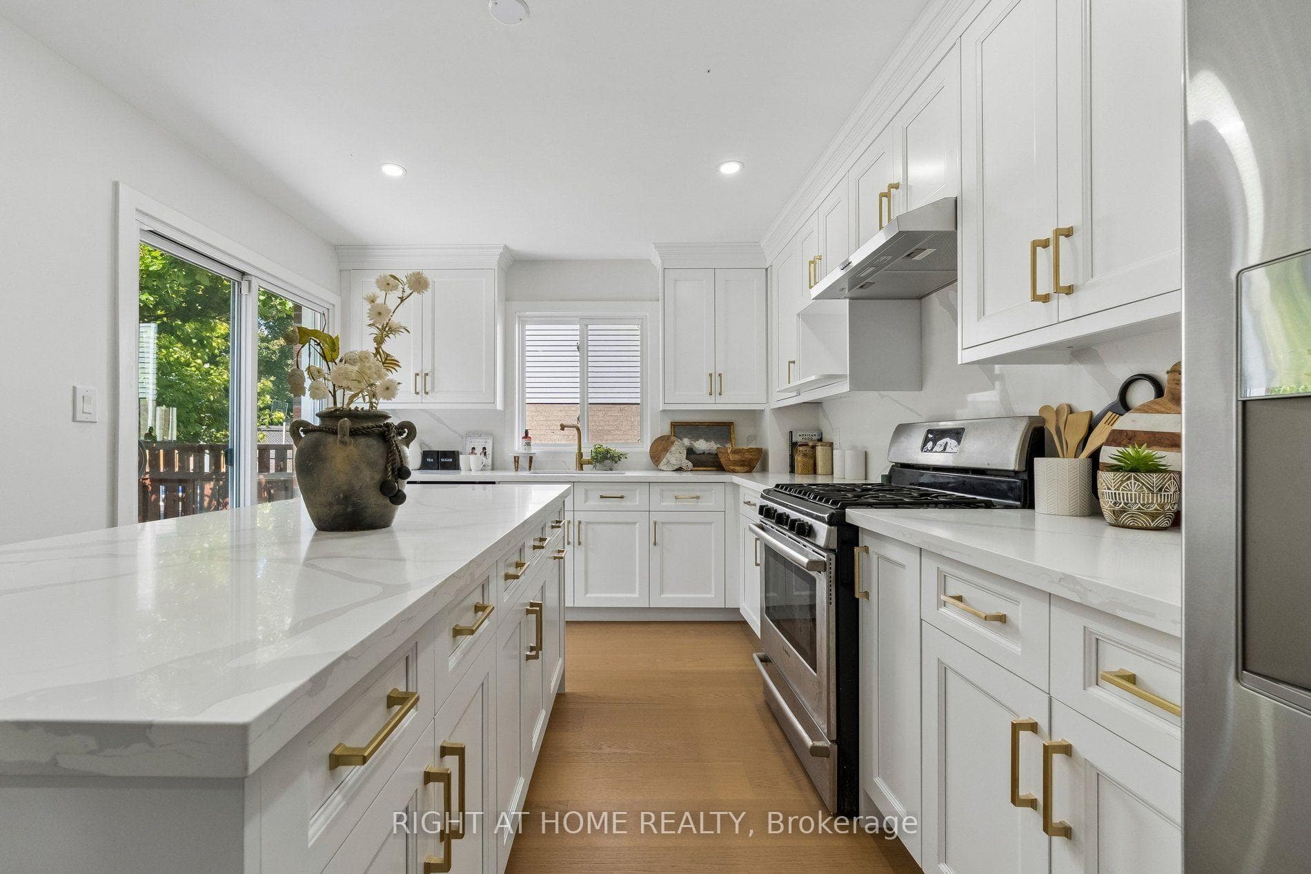 16 Ian Fleming Crescent photo 17