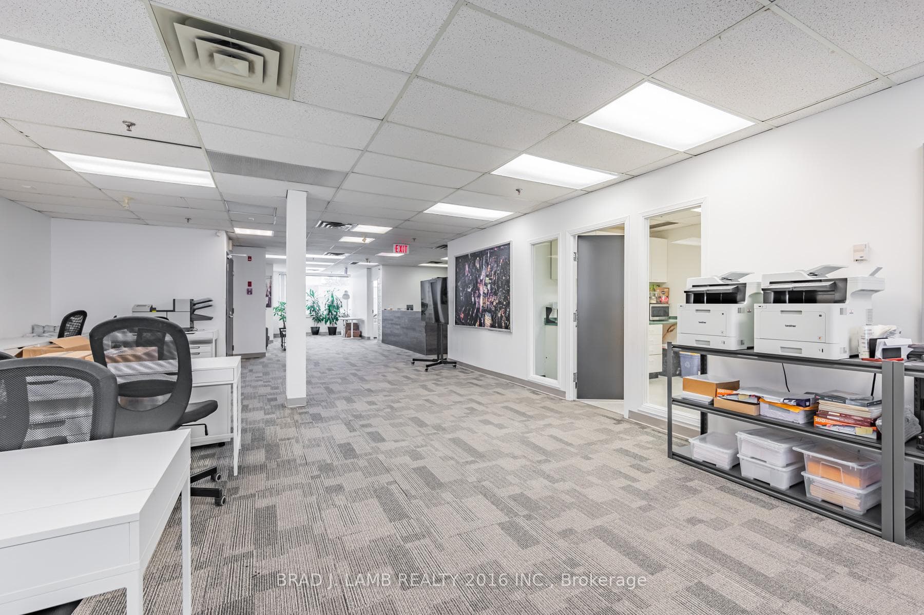 2600 Skymark Avenue Unit 5-201 photo 16