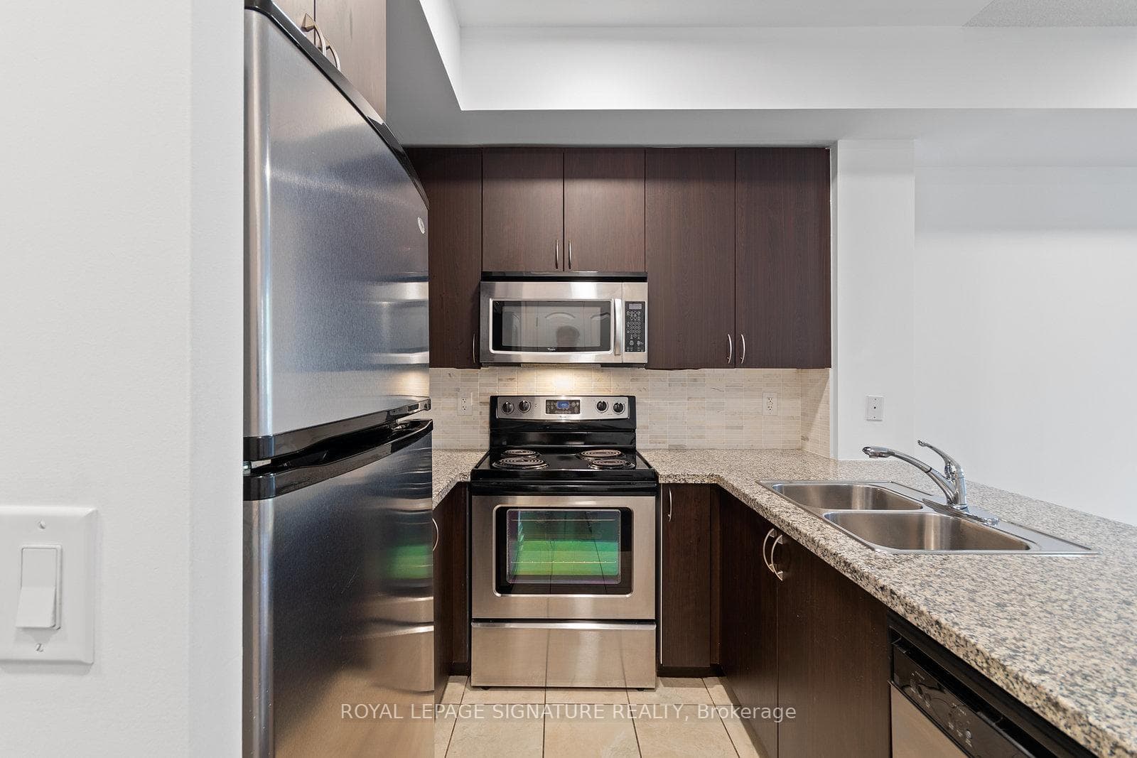 1060 Sheppard Avenue Unit 303 photo 7