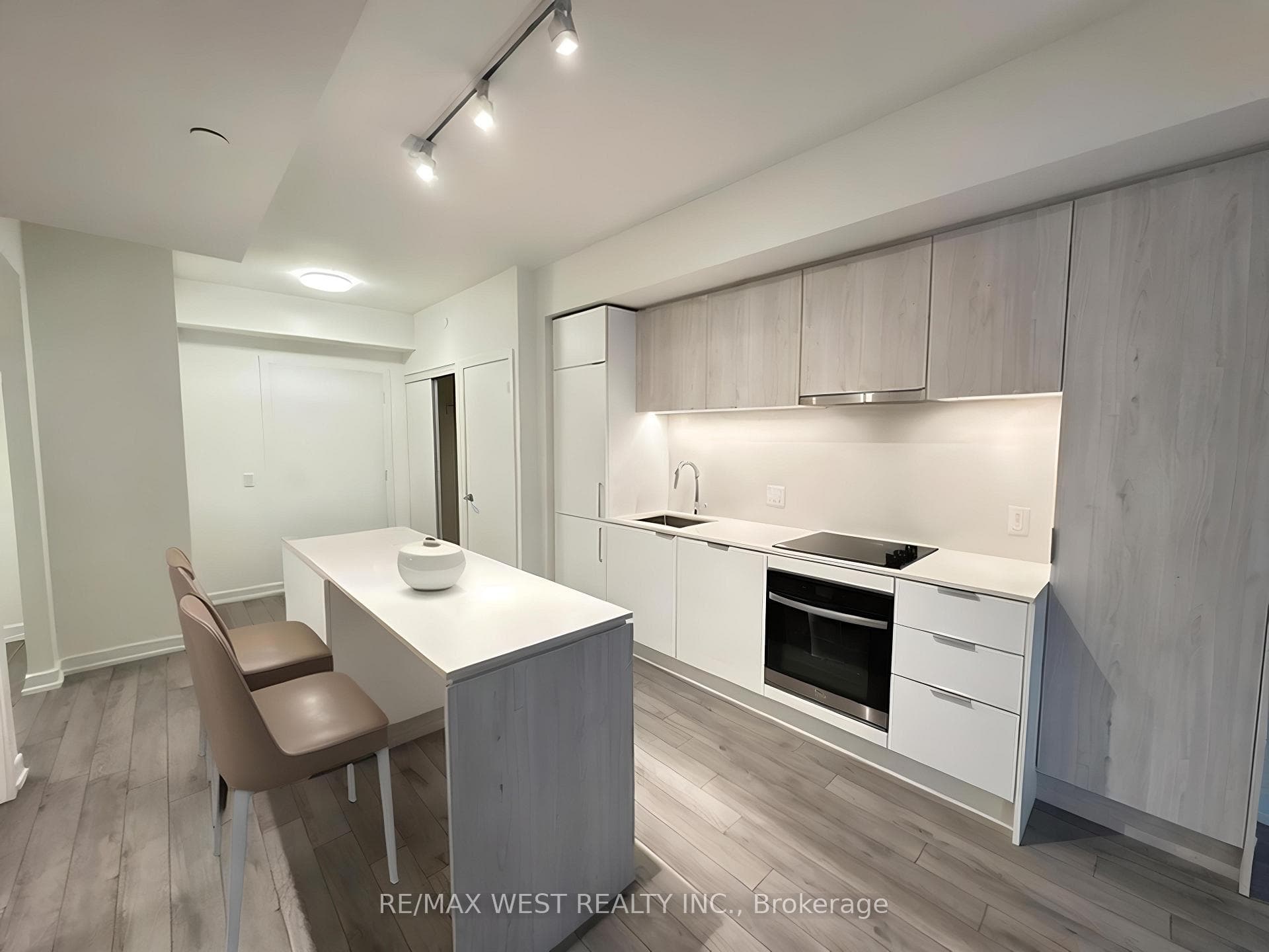 89 Church Street Unit 602 photo 1