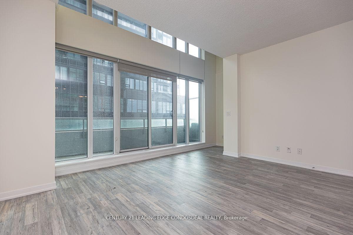 150 E Liberty Street Unit 612 photo 8