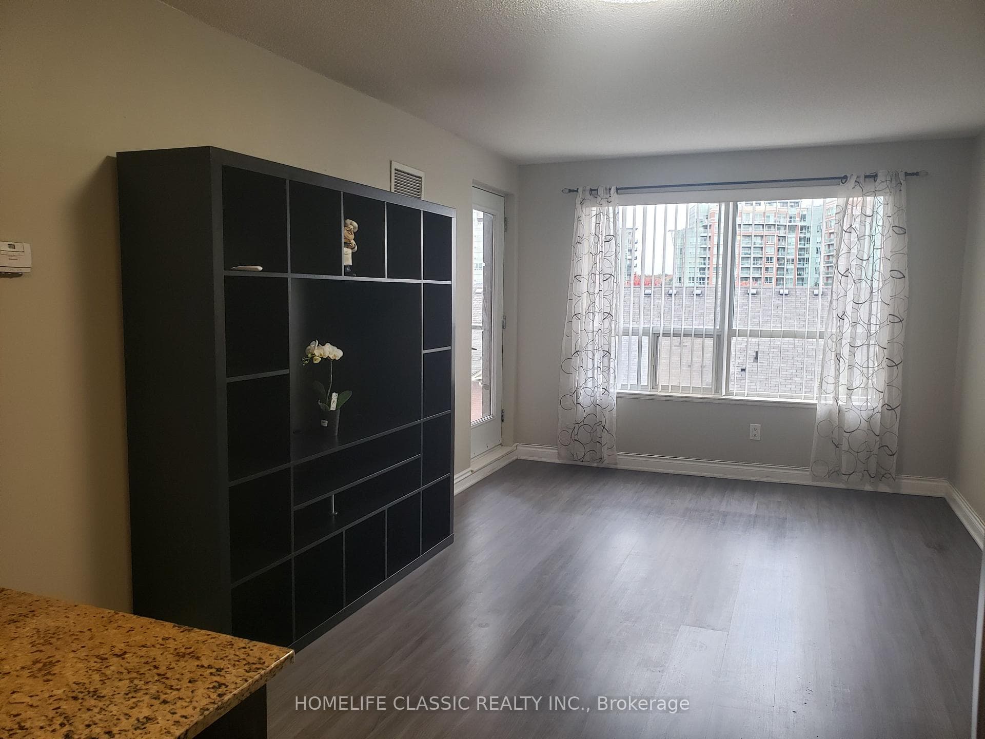 39 Galleria Parkway Unit 619 photo 8