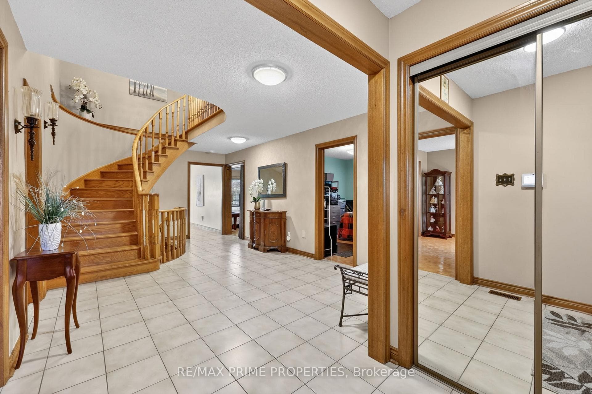 15 Jimston Drive photo 2