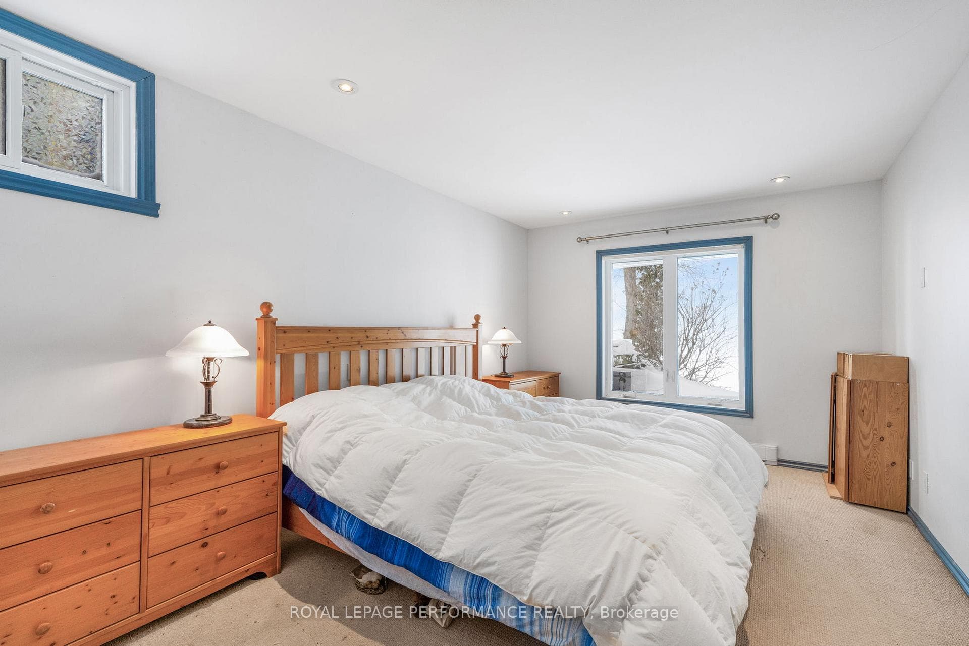922 Lalonde Road photo 15