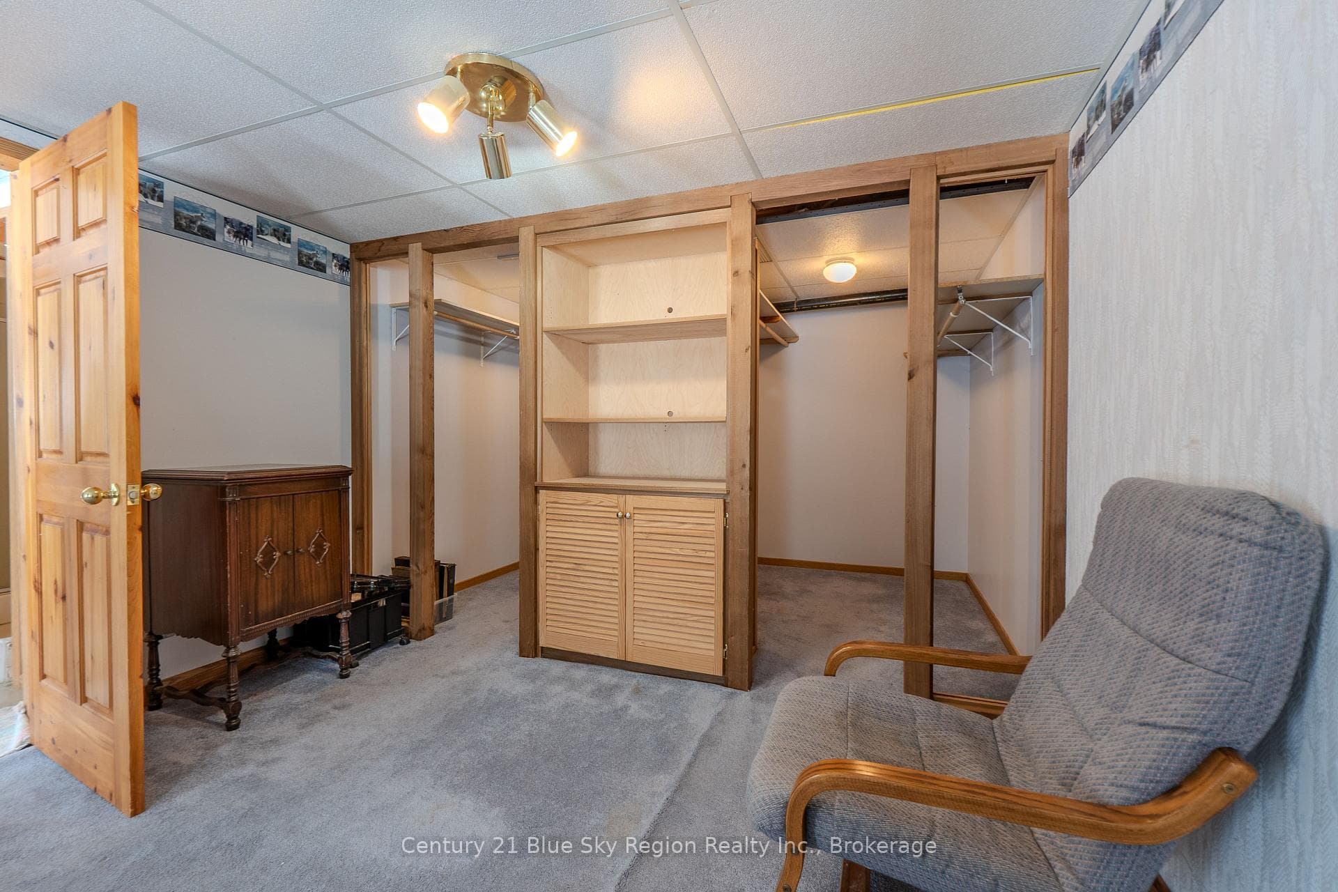 55 Chadbourne Drive photo 41