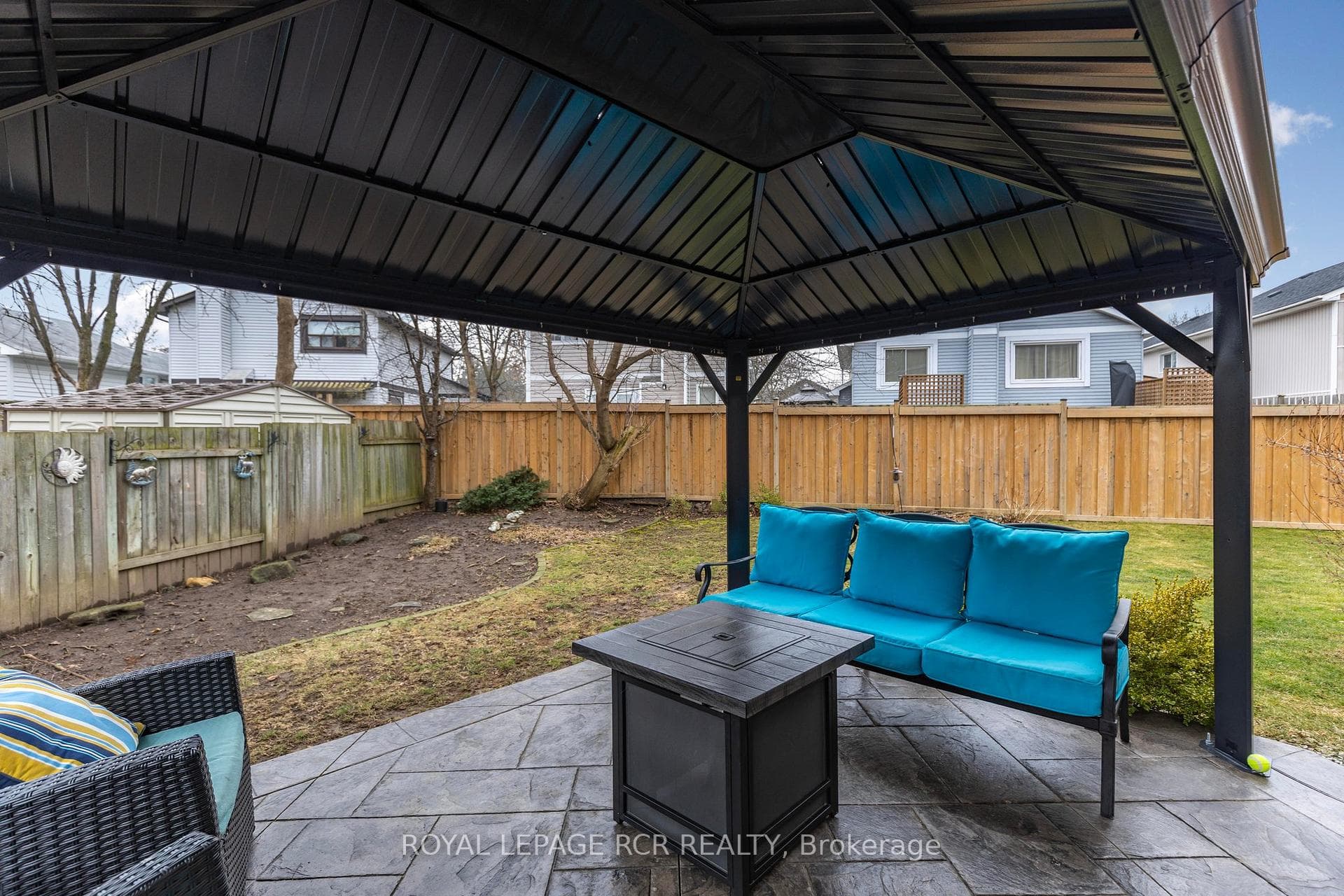 28 Laurier Court photo 22