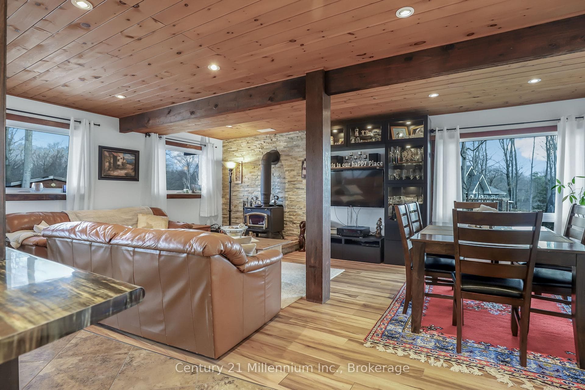446 Manley Crescent photo 11